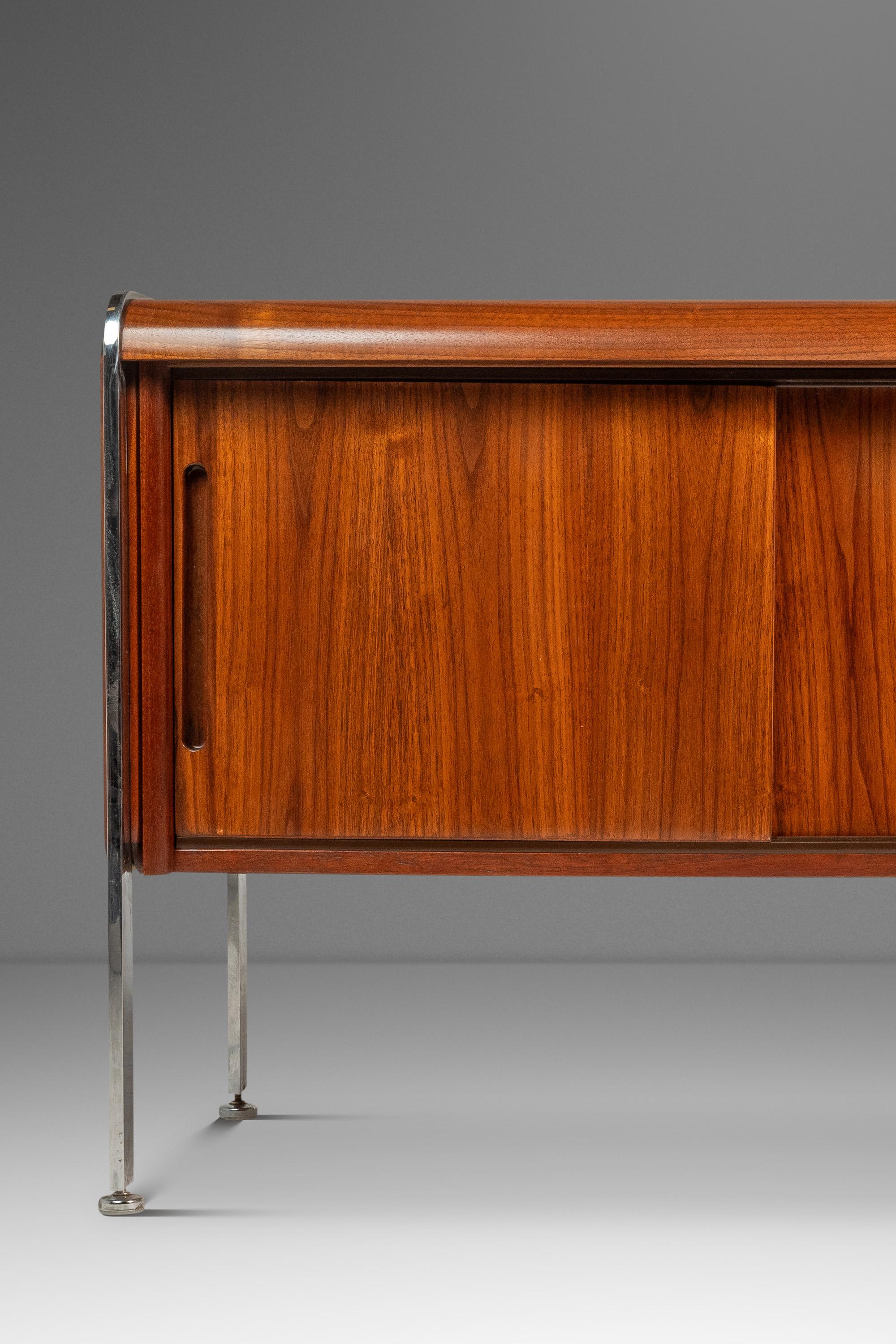 Record Cabinet in Teak w/ Chrome Legs After Ste Marie & Laurent, Canada, c. 1970 For Sale 8