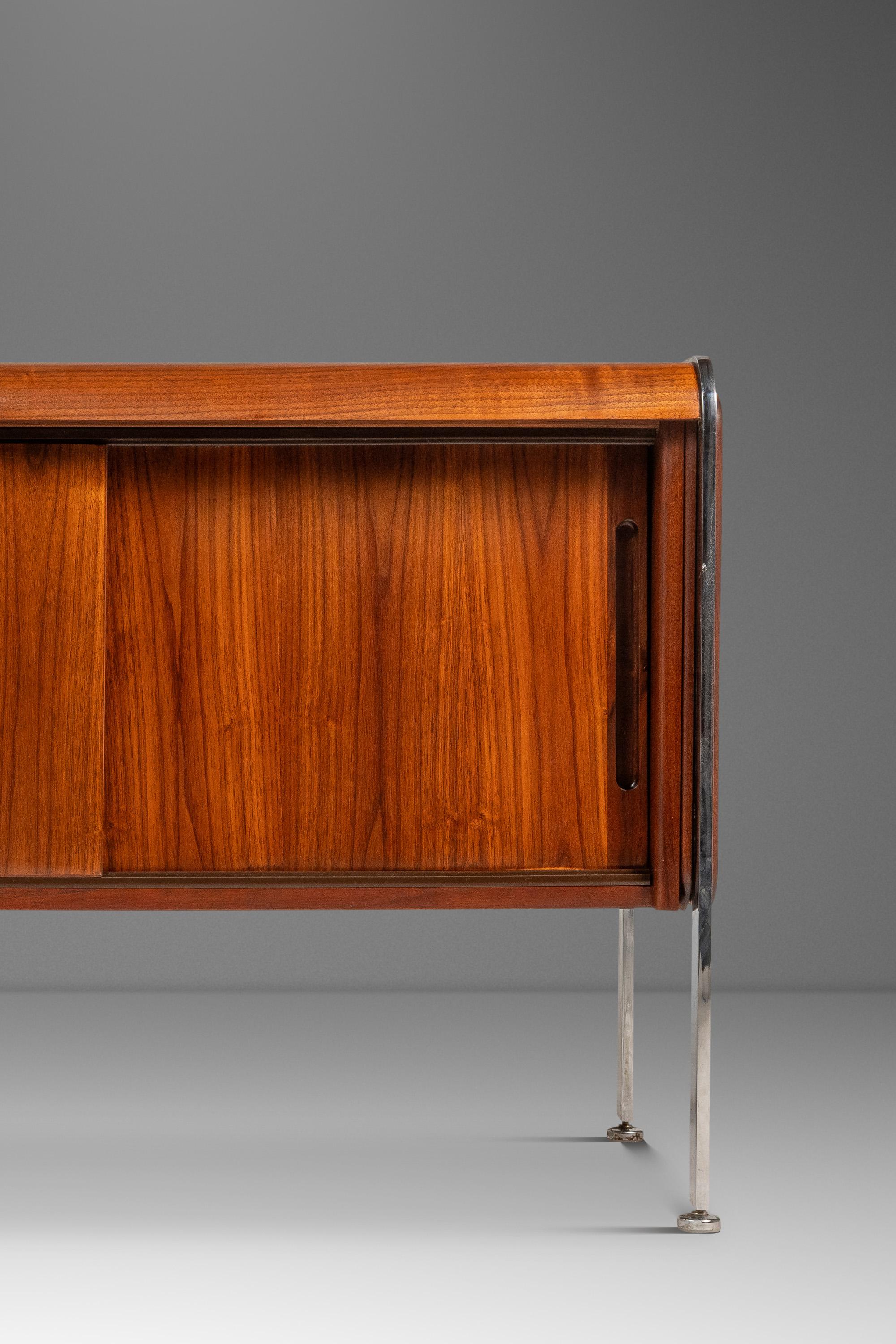 Record Cabinet in Teak w/ Chrome Legs After Ste Marie & Laurent, Canada, c. 1970 For Sale 9