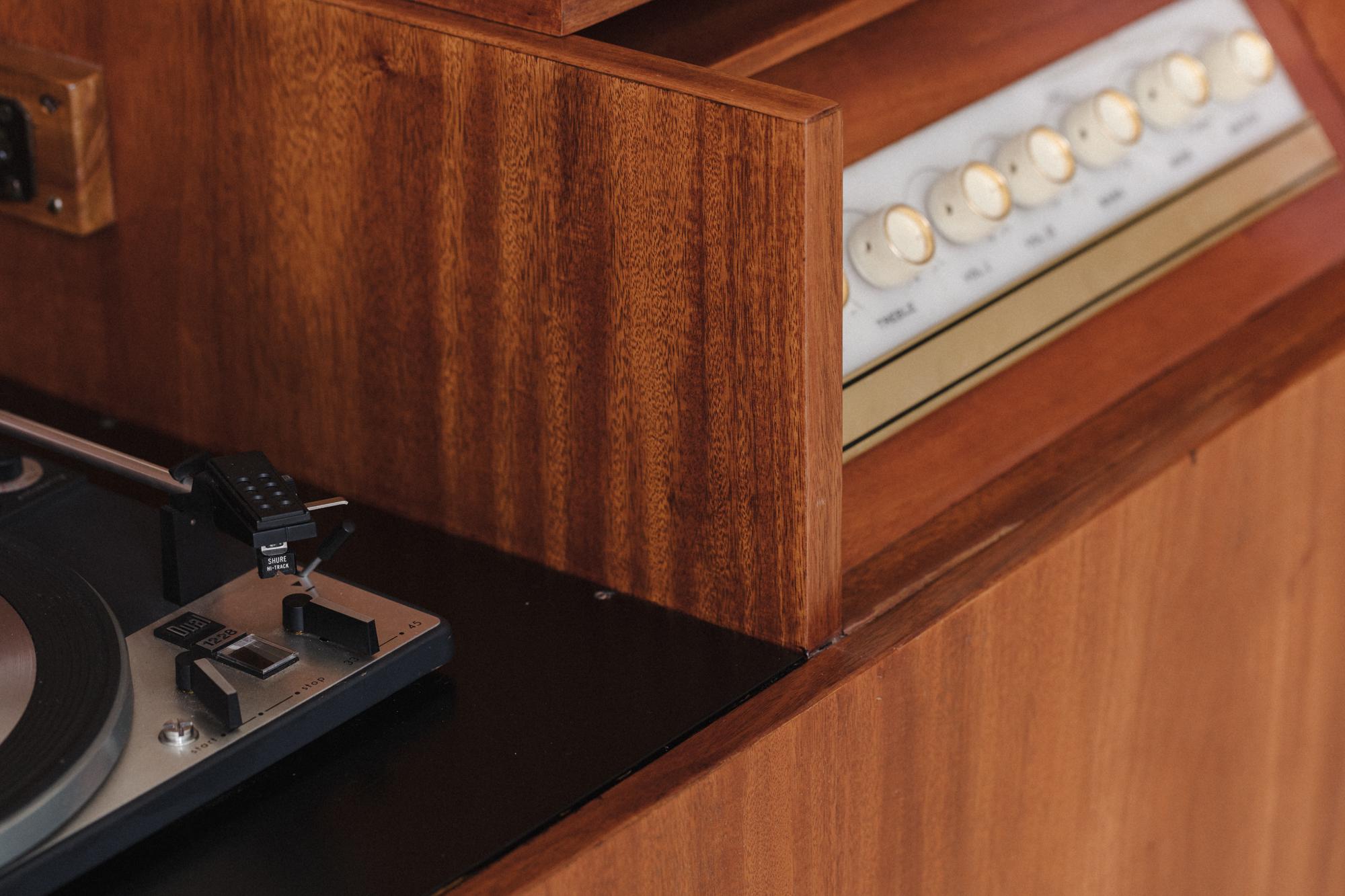 Meuble de jeu de disques de Carlo Hauner et Martin Eisler, 1955, milieu du siècle en vente 9