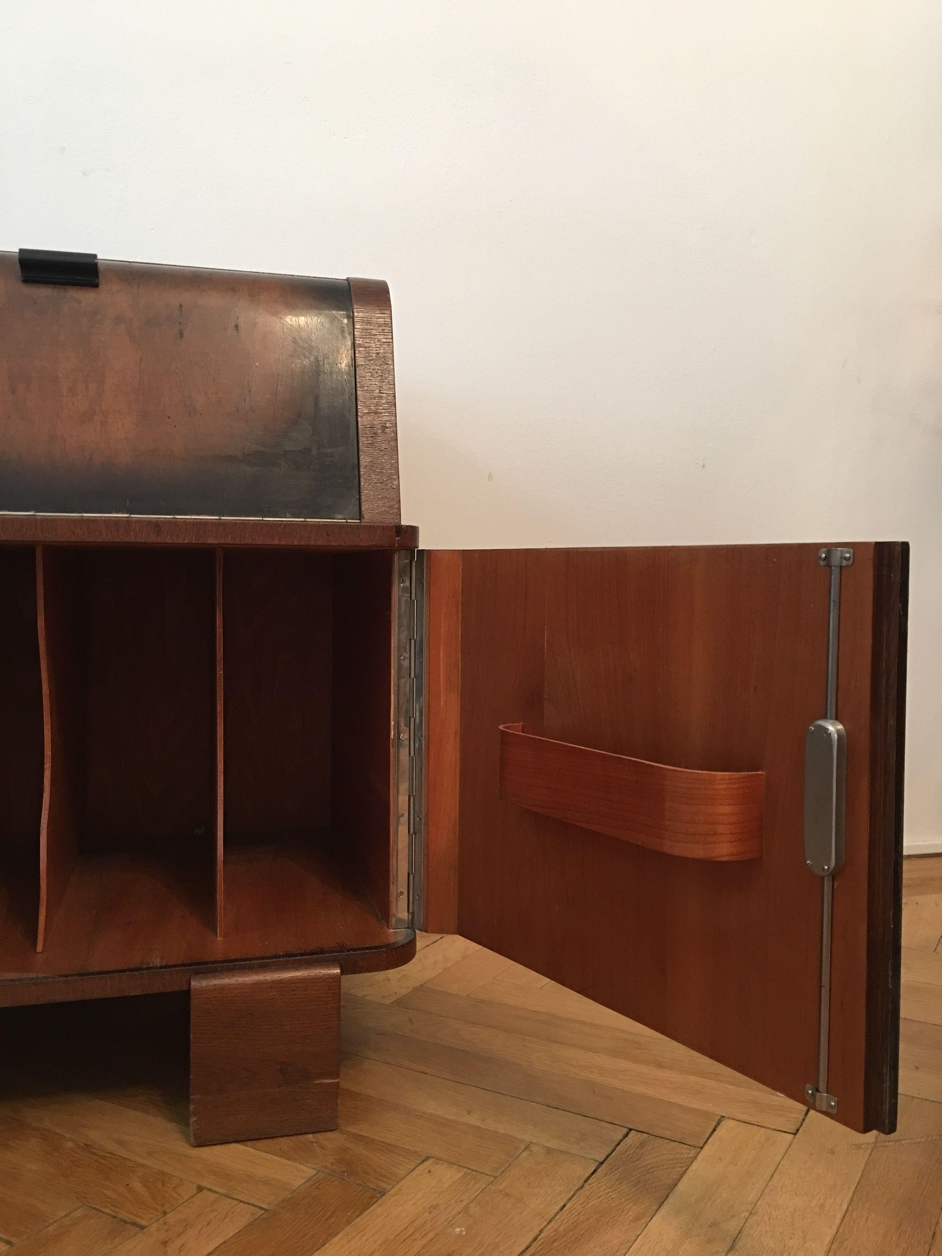 Record Player Cabinet by Jindrich Halabala for Up Zavody, Czechoslovakia, 1930s In Good Condition In Prague, CZ