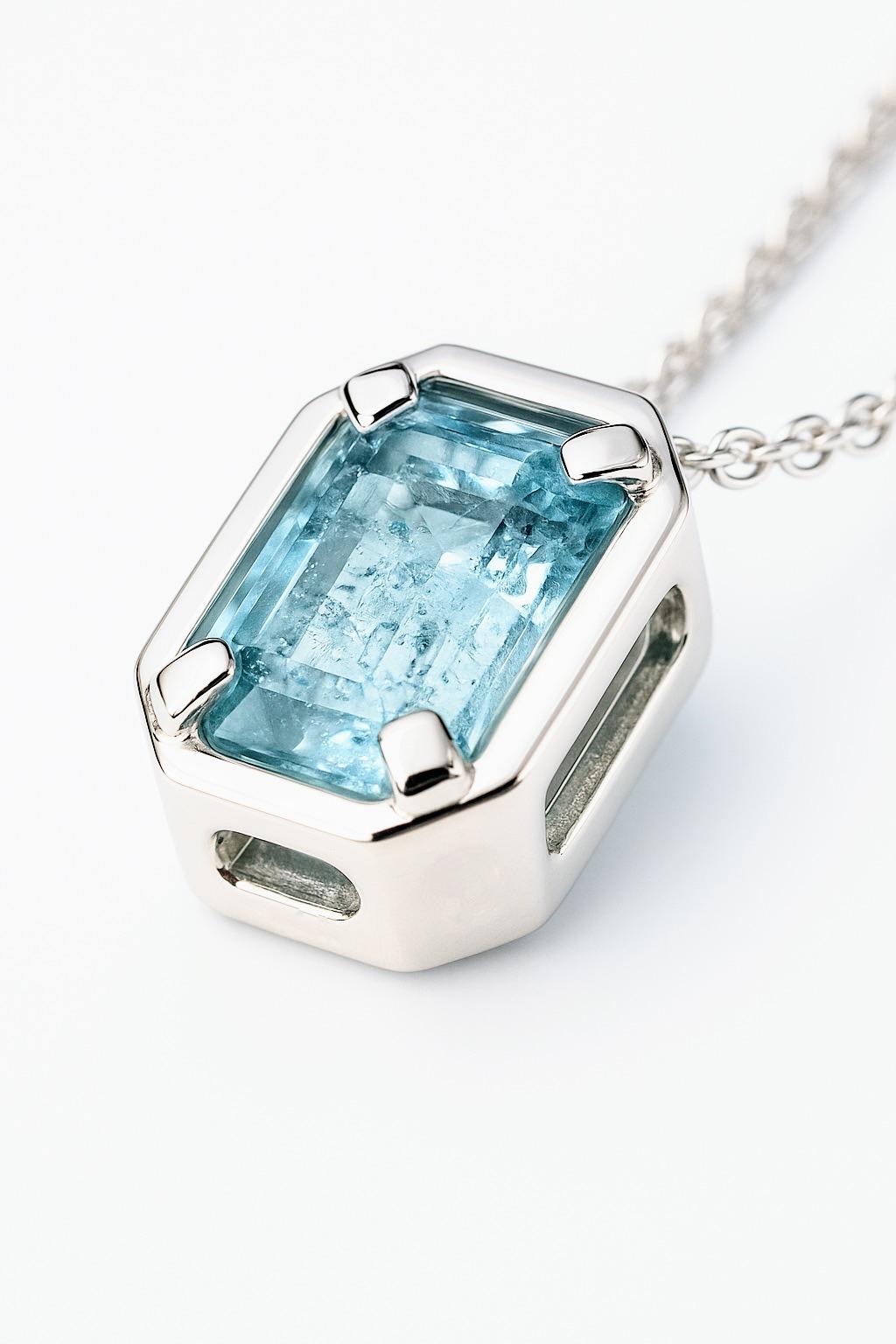 Rectangle Cut Aquamarine Necklace Pendant Sterling Silver In New Condition For Sale In Lanham, MD