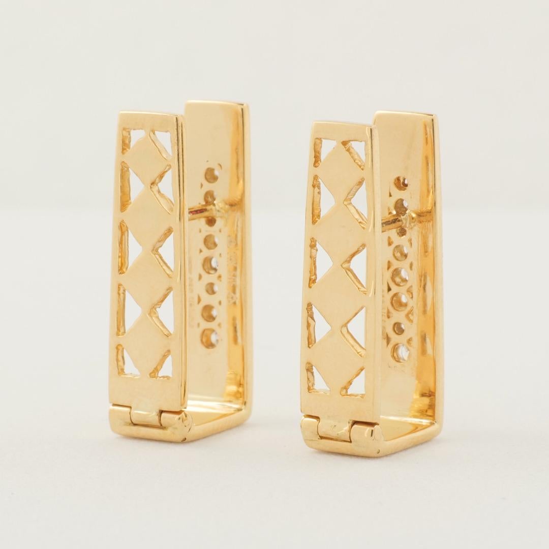 Orecchini rettangolari con diamante in oro massiccio 14k (certificati) in vendita 2