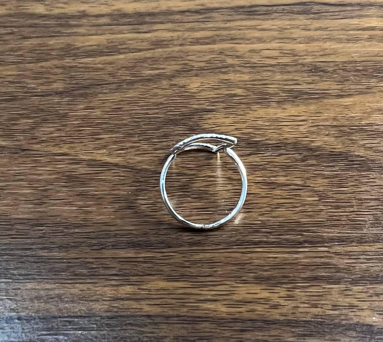 Rechteckiger geometrischer Statement-Ring aus 14 Karat Weißgold mit Diamanten und Perimeter (Gemischter Schliff) im Angebot