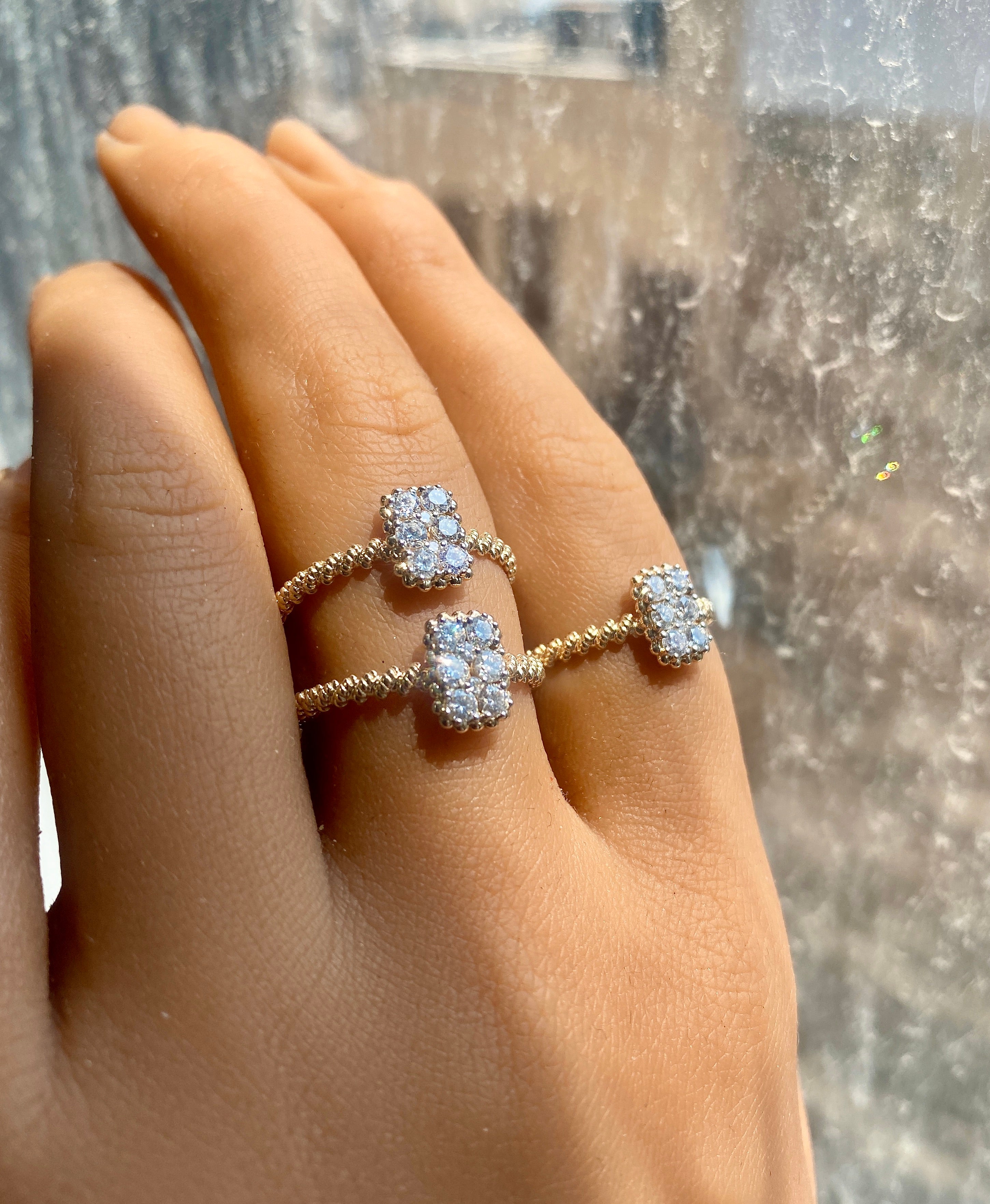 Rechteckiger Diamantring, stapelbarer Diamantring aus massivem Gold, natürlicher Diamant-Cluster-Ring im Angebot