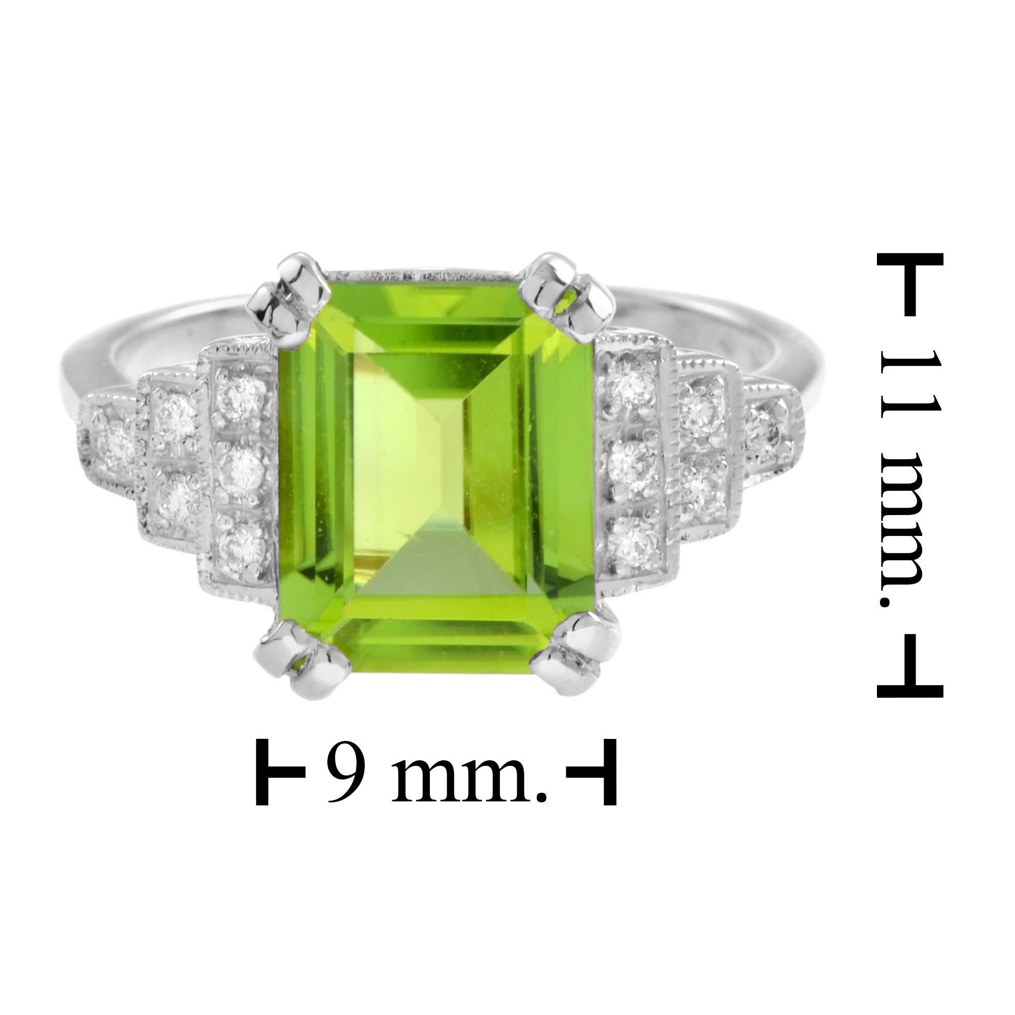 Rectangle Emerald Cut Green Peridot & Steps Diamond Filigree 14K White Gold Ring en venta 2
