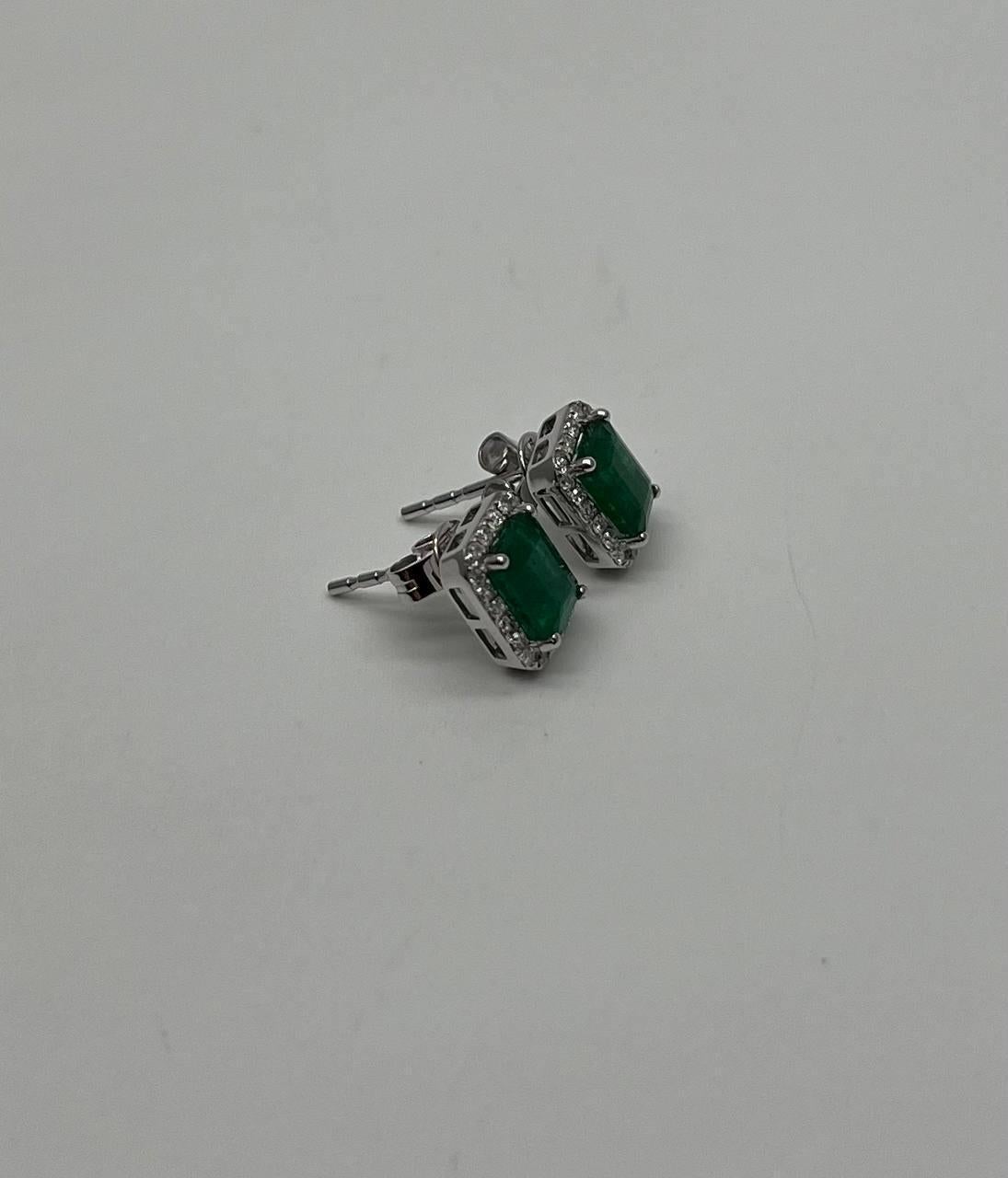 Mixed Cut Rectangle Green Emerald Diamond Halo Set 14K White Gold Stud Earrings For Sale