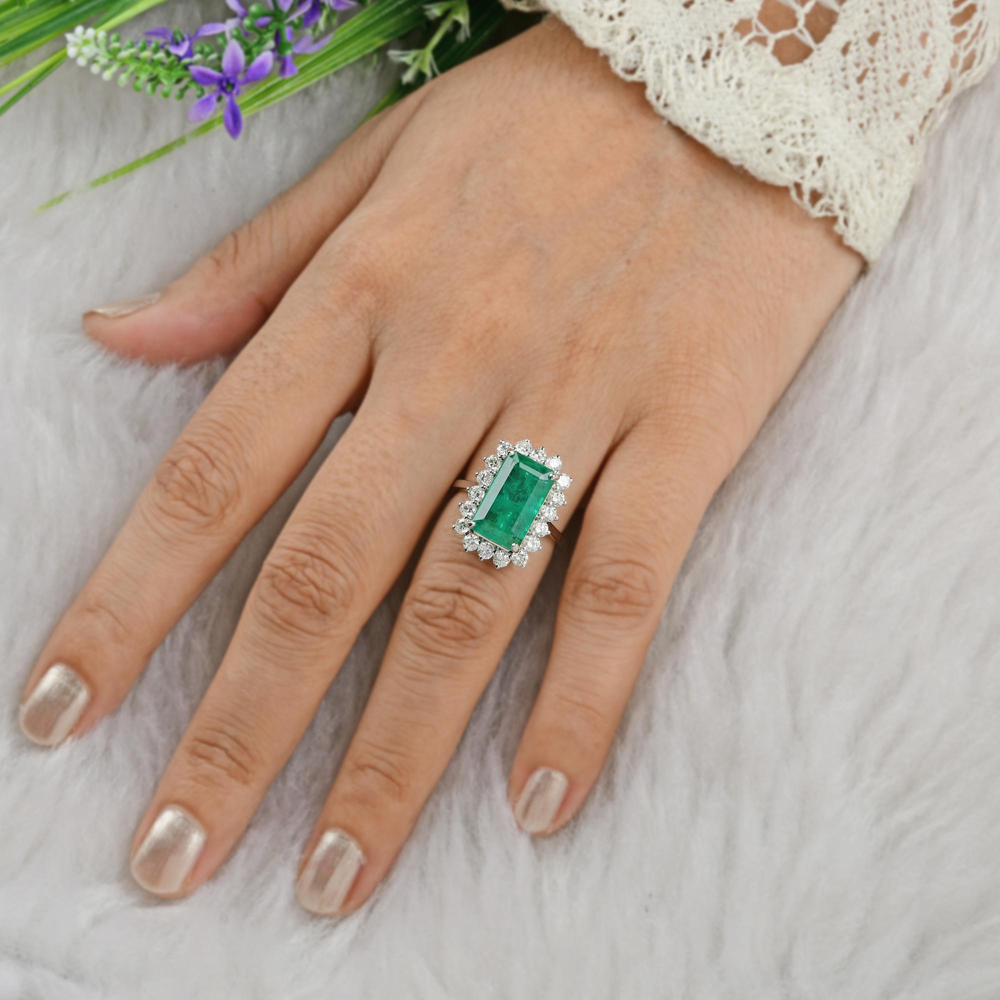 For Sale:  Rectangle Octagon Emerald Gemstone Cocktail Ring Diamond 18 Karat White Gold 3