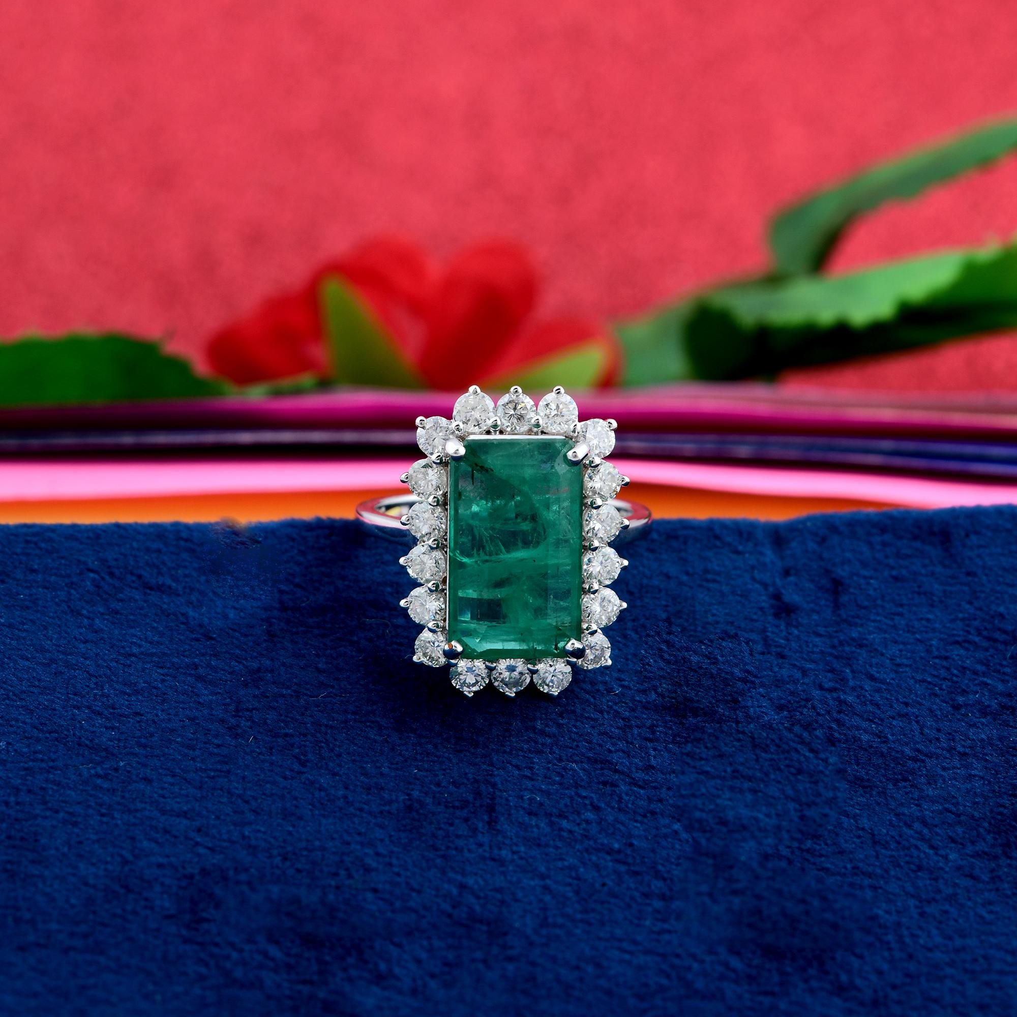 For Sale:  Rectangle Octagon Emerald Gemstone Cocktail Ring Diamond 18 Karat White Gold 4
