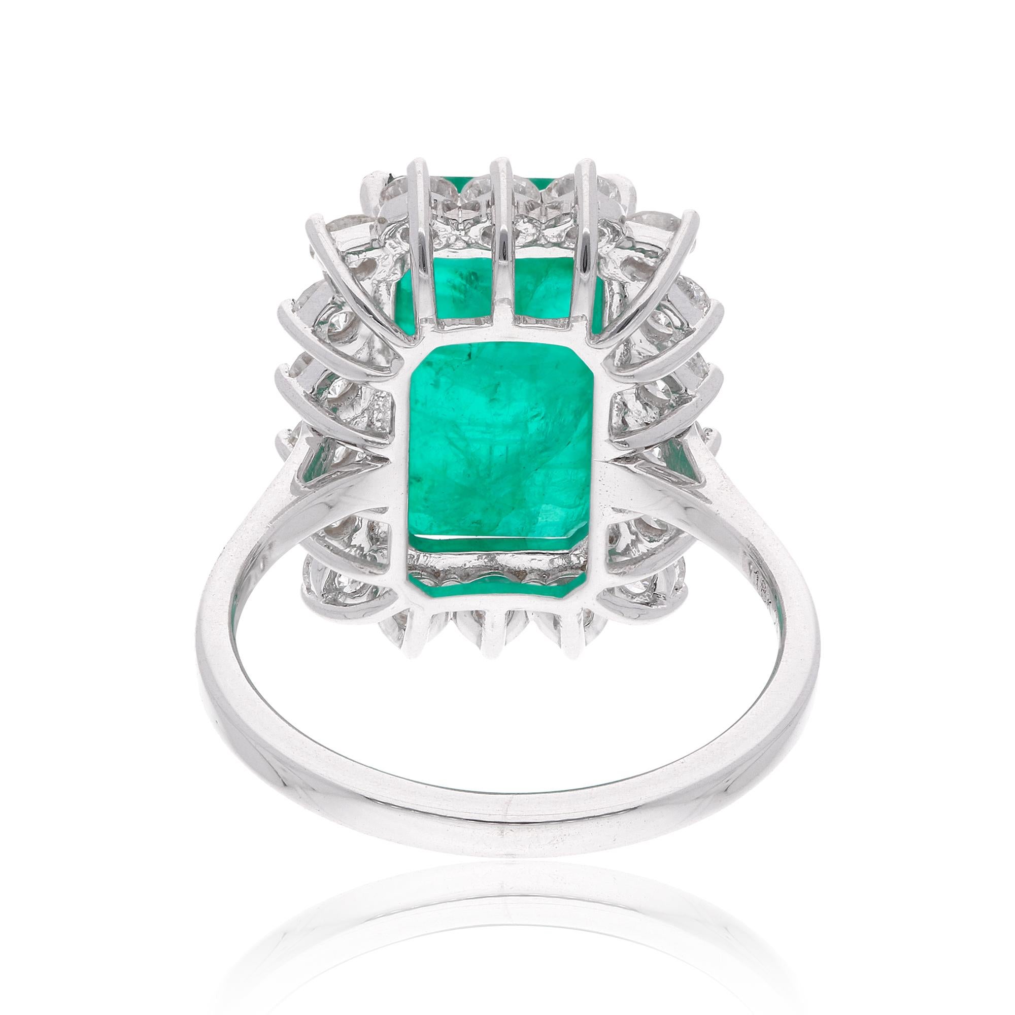 For Sale:  Rectangle Octagon Emerald Gemstone Cocktail Ring Diamond 18 Karat White Gold 5
