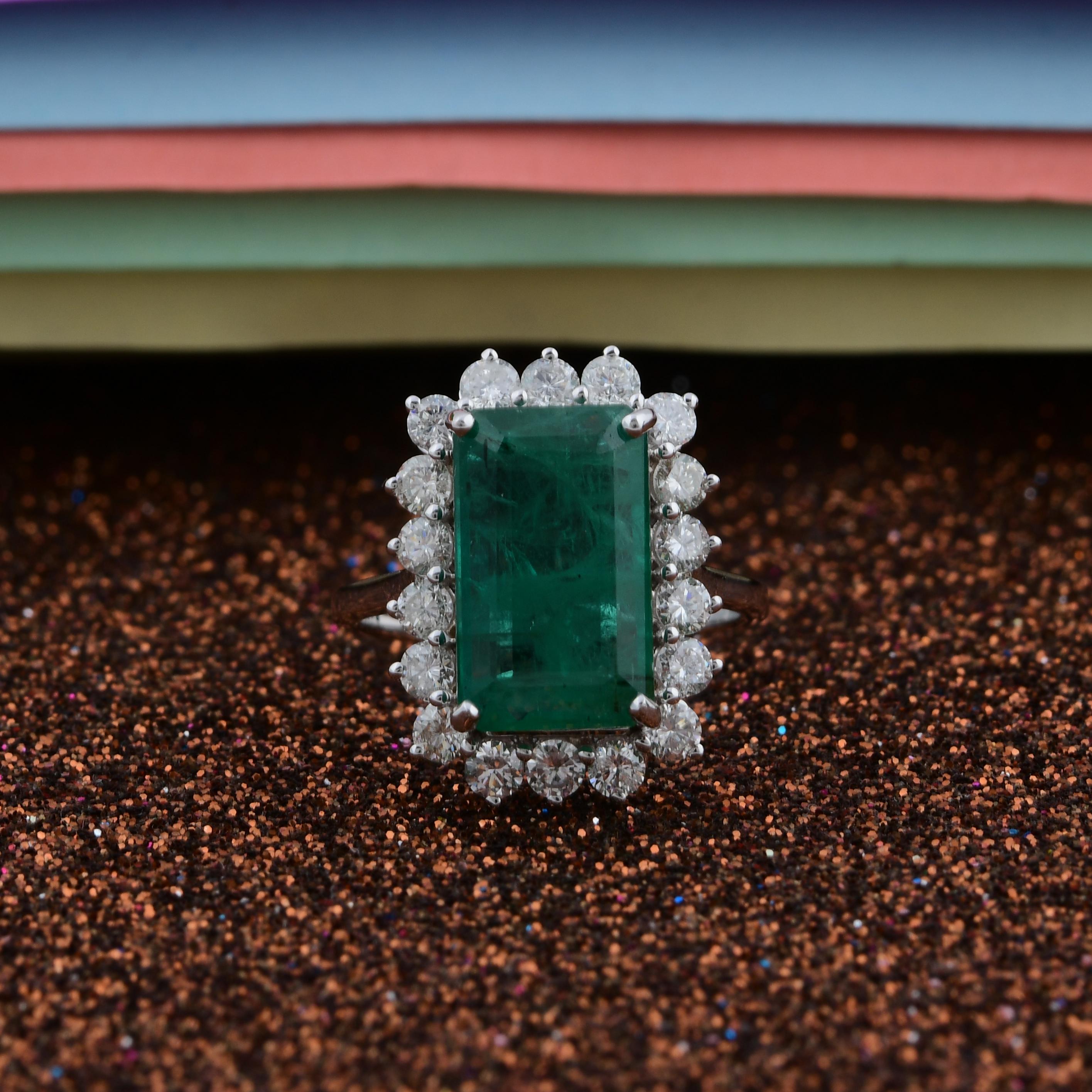 For Sale:  Rectangle Octagon Emerald Gemstone Cocktail Ring Diamond 18 Karat White Gold 7