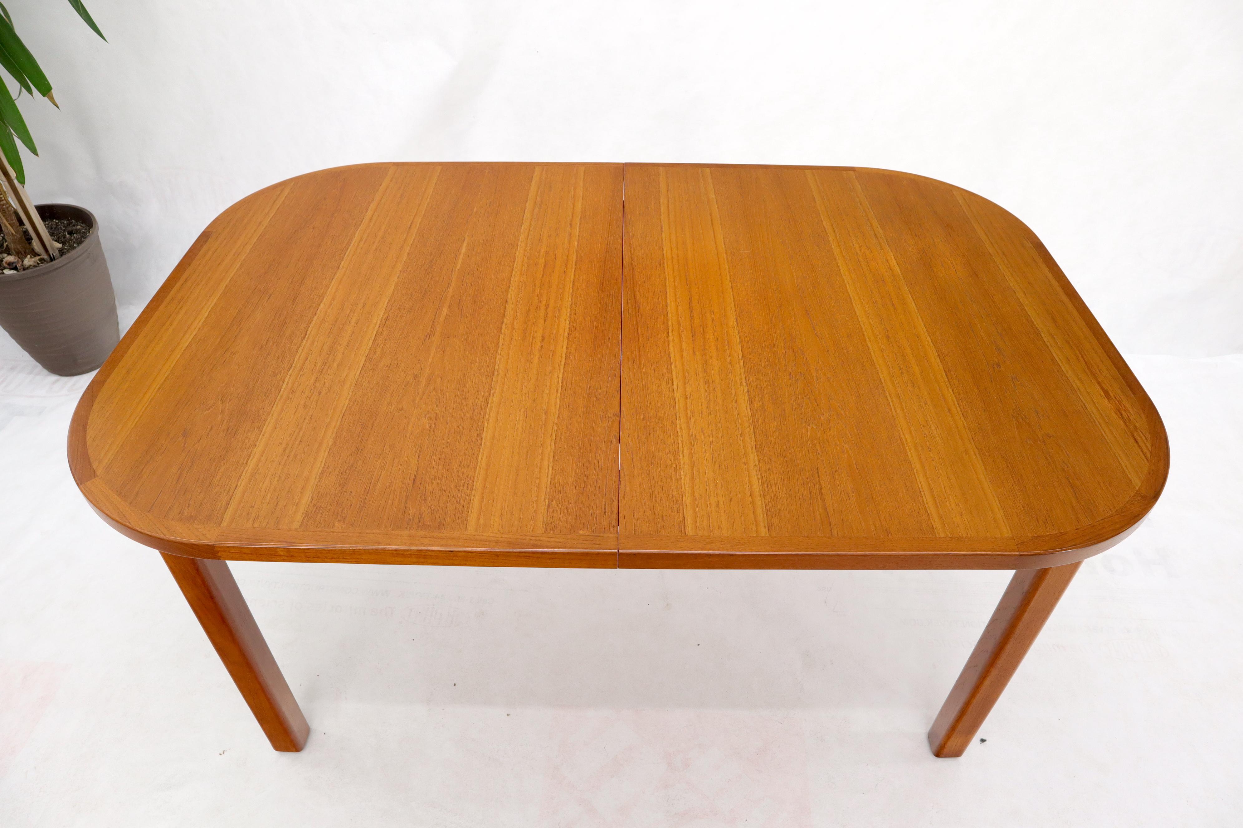 rectangle table with rounded corners