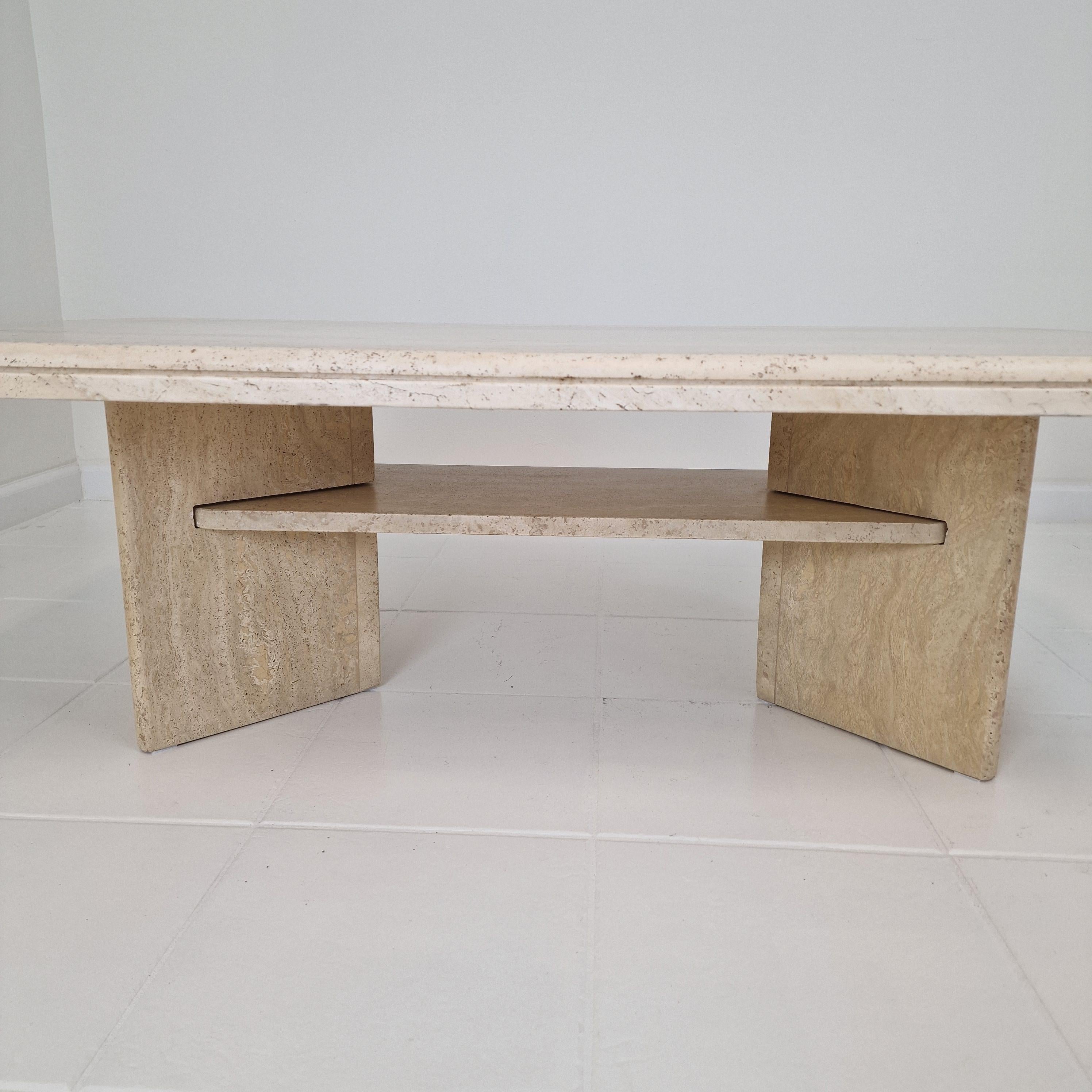 Table basse ou d'appoint rectangulaire en travertin, Italie années 1980 en vente 5