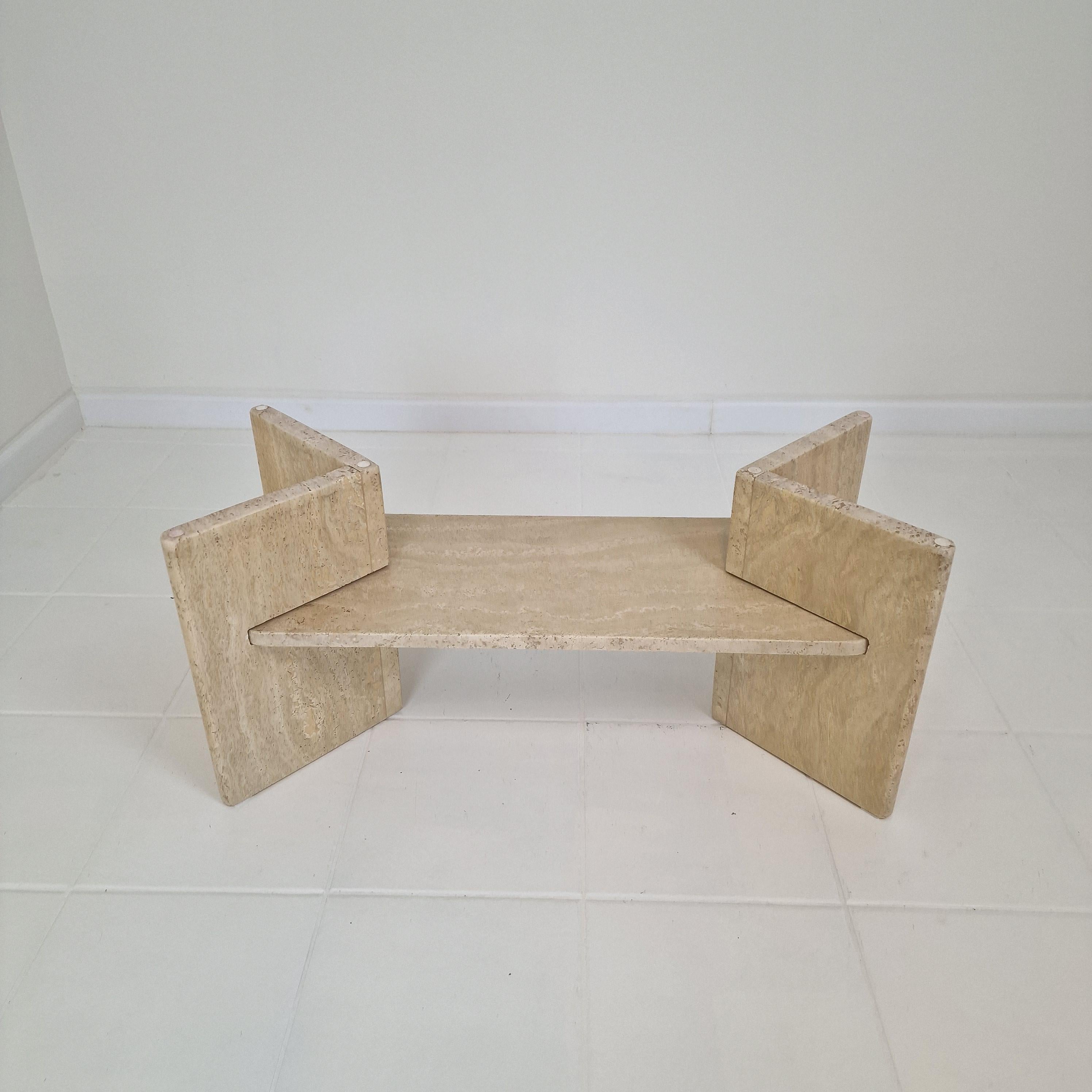 Table basse ou d'appoint rectangulaire en travertin, Italie années 1980 en vente 8