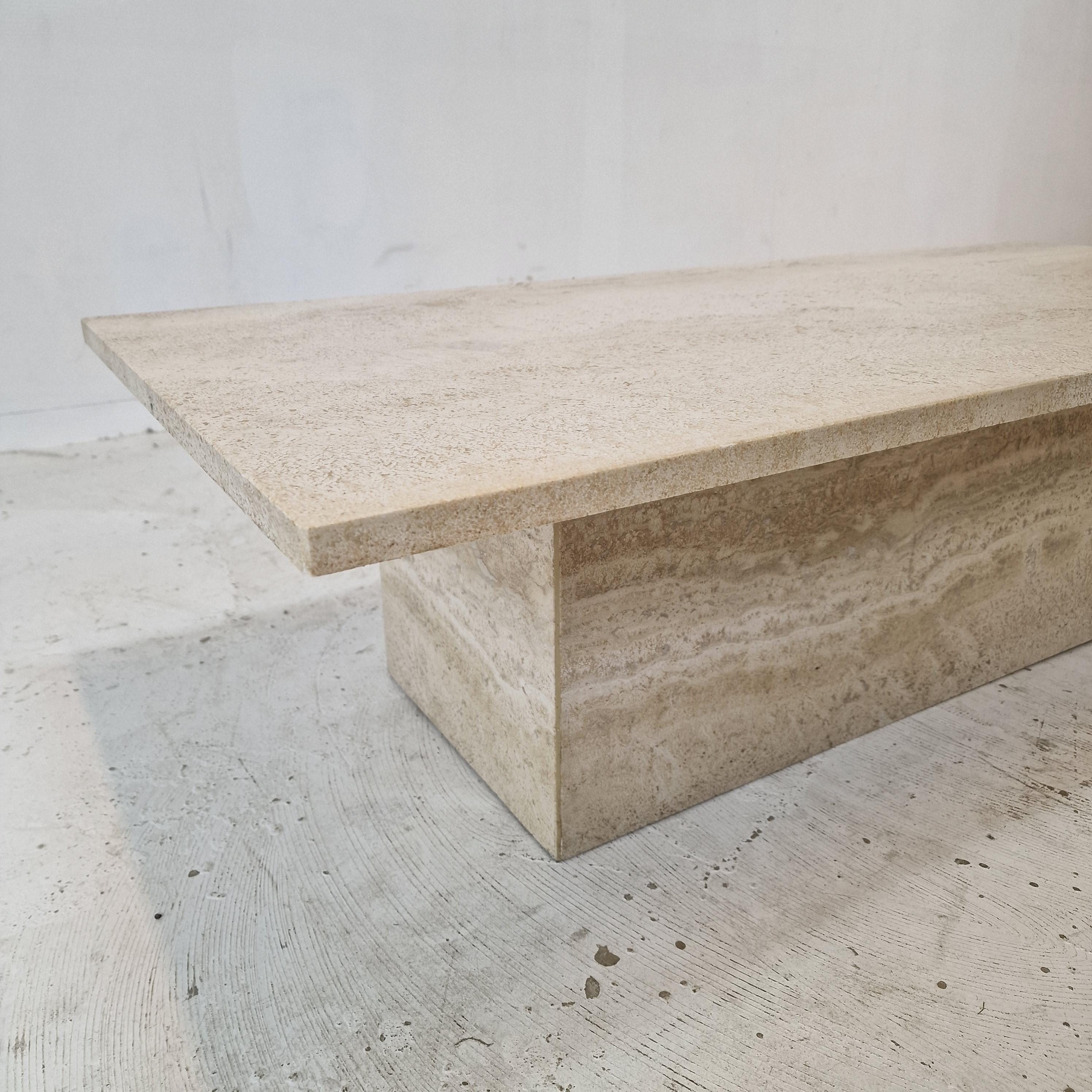 Table basse ou d'appoint rectangulaire en travertin avec laiton, Italie années 1980 en vente 7