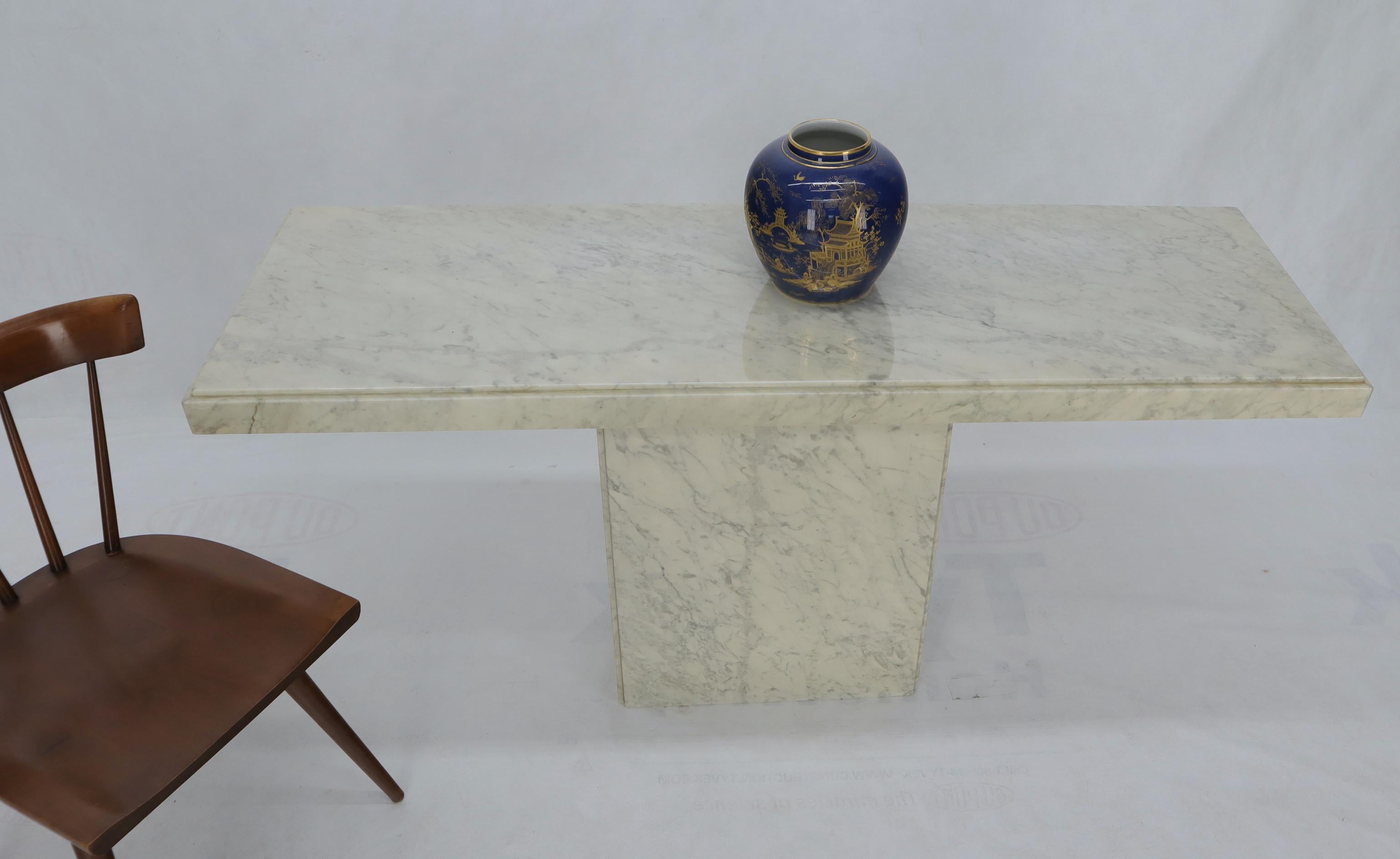 Consola Mesa de Sofá Rectangular con Tapa de Mármol Blanco y Base de Pedestal Moderno de mediados de siglo en venta