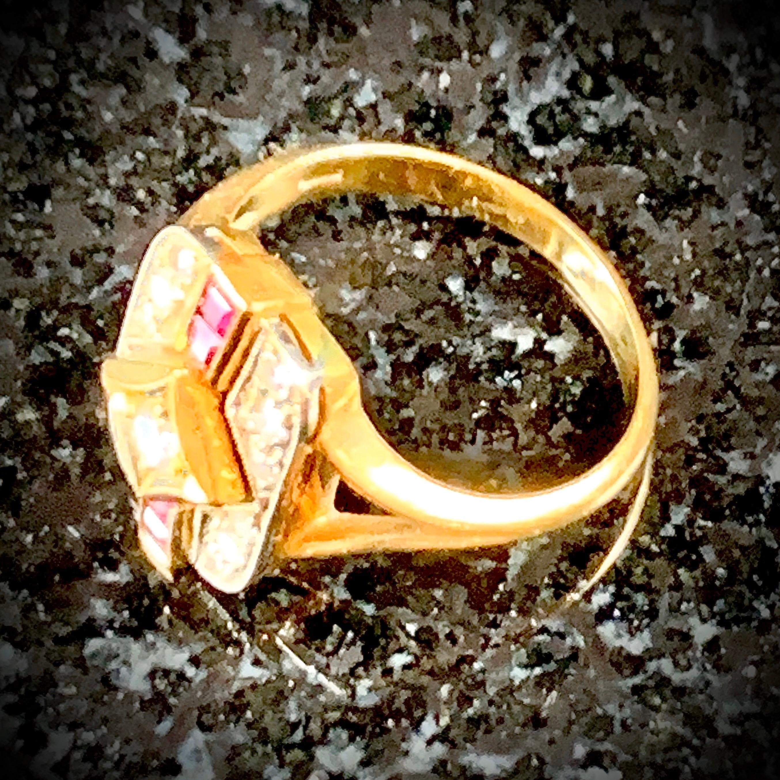 A Inique Rectangular 18 Carat Yellow Gold Art Deco Style Ruby 0.5 Carat & Round Diamond 0.5 Carat Ring (GH-VS1)