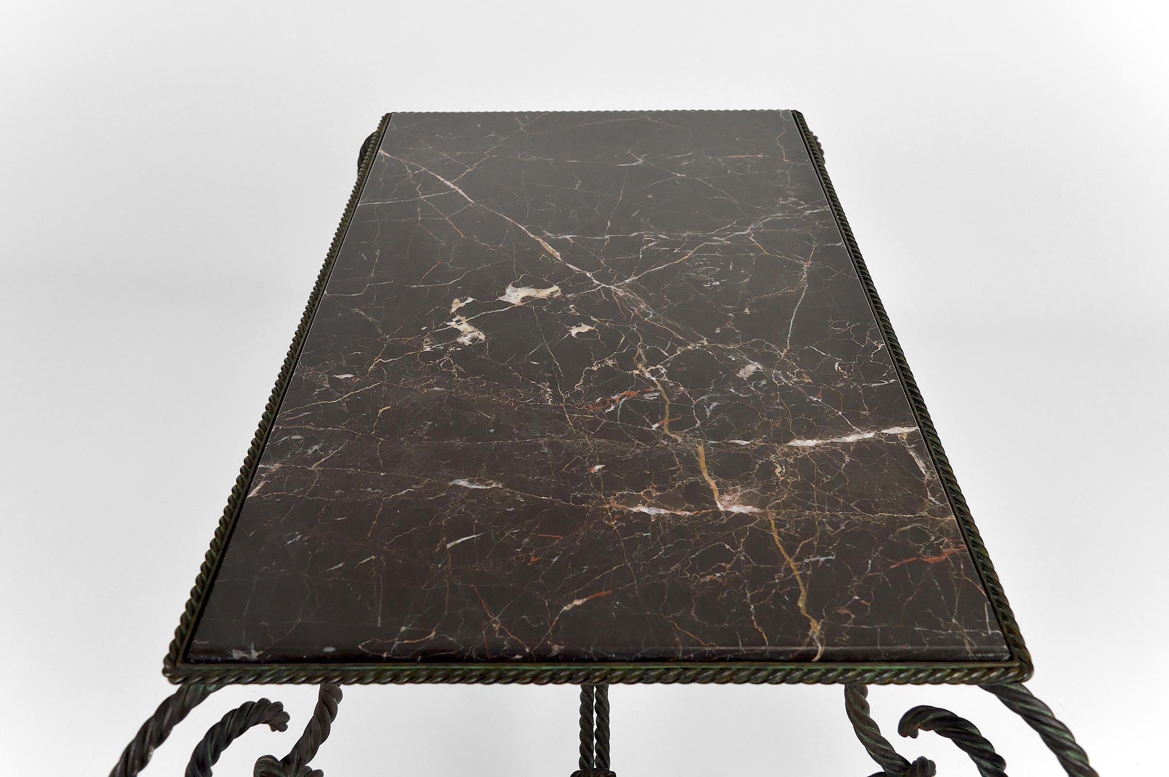 Table basse rectangulaire Art déco en fer forgé et marbre noir, France, 1940 en vente 6