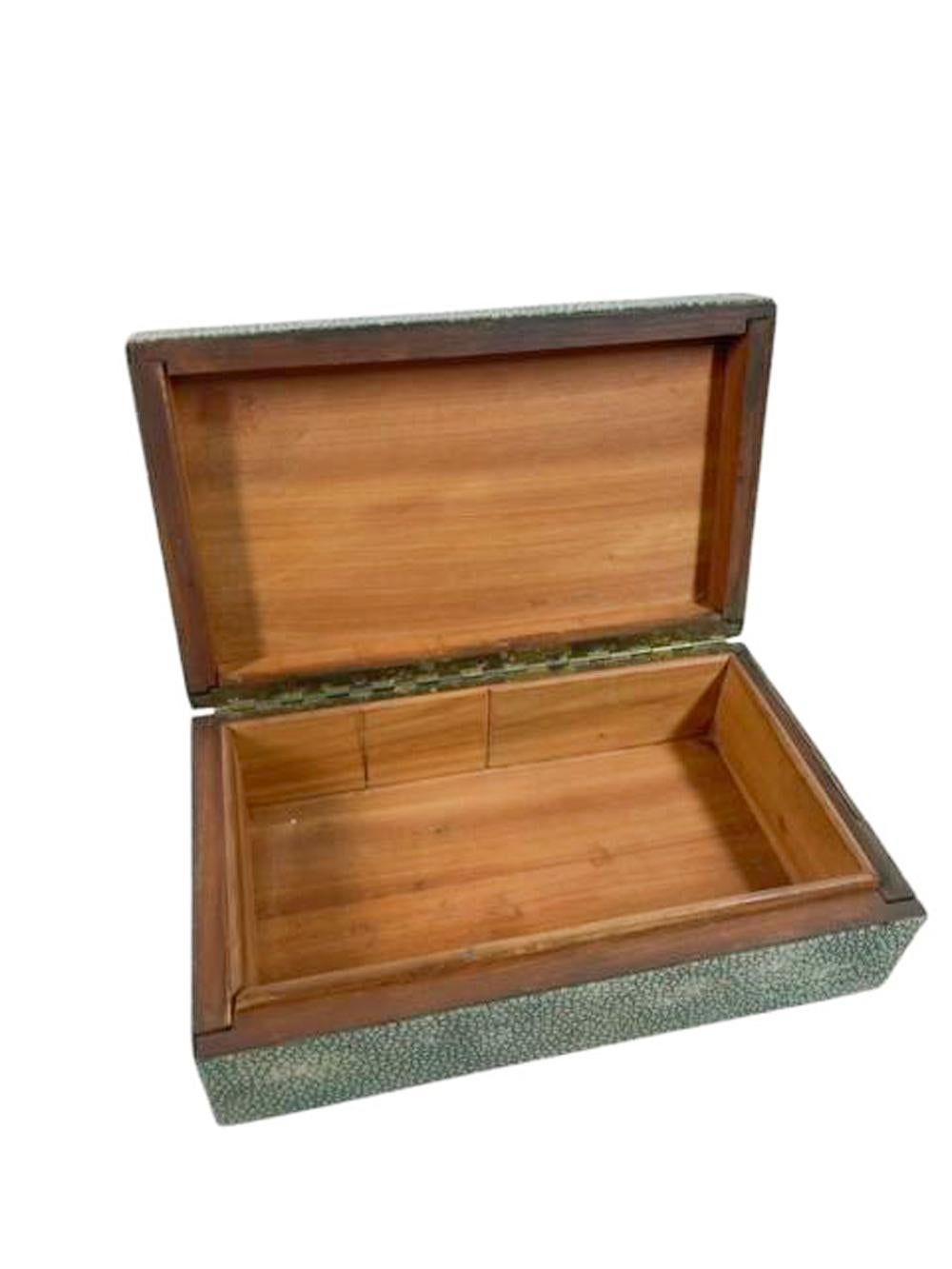 Rectangular Art Deco Green Shagreen Box w/Oval Malachite Stone Centered on Lid For Sale 1