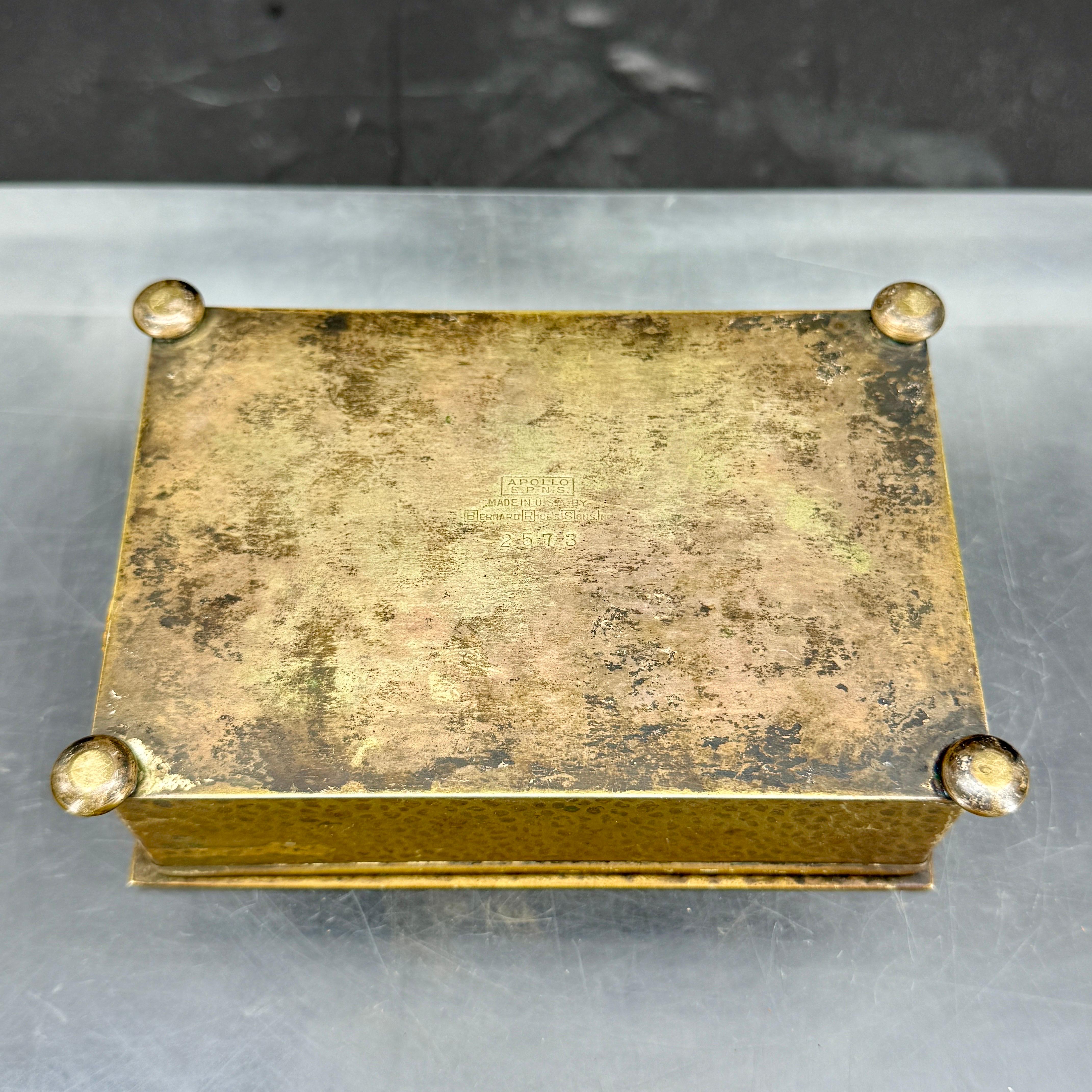 Boîte à bijoux rectangulaire Art Nouveau en bronze Wood Wood en vente 5