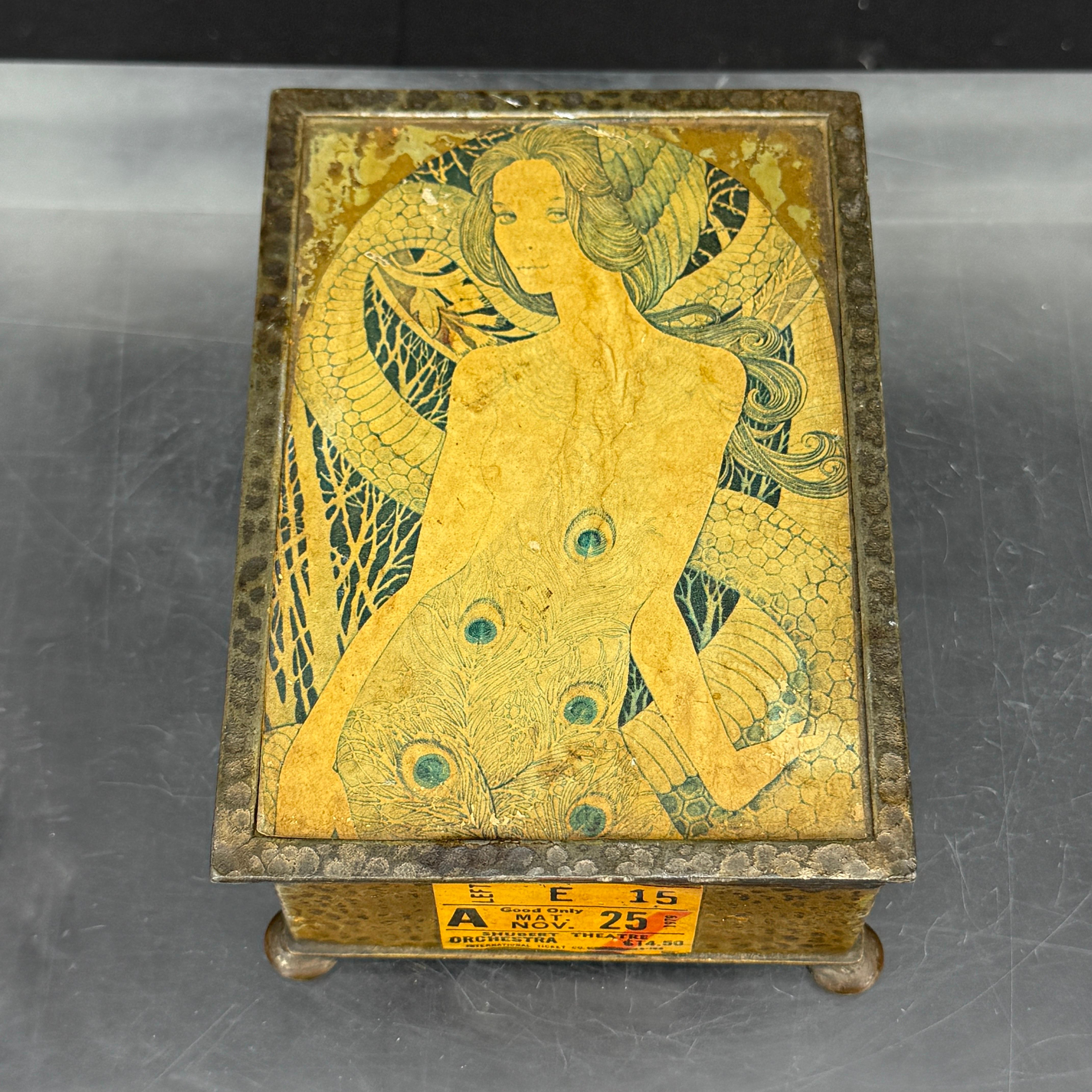 Nord-américain Boîte à bijoux rectangulaire Art Nouveau en bronze Wood Wood en vente