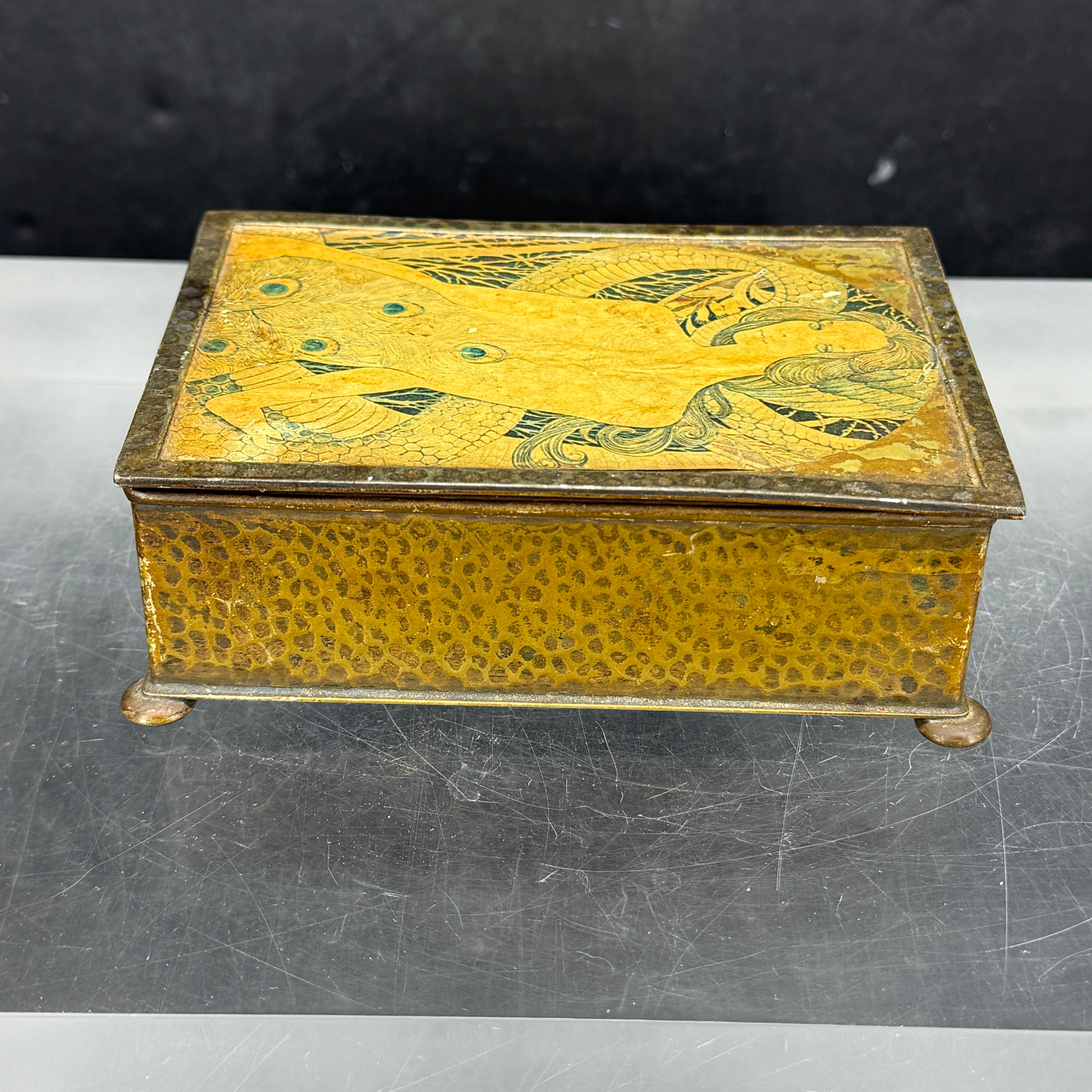 Boîte à bijoux rectangulaire Art Nouveau en bronze Wood Wood Bon état - En vente à Haddonfield, NJ