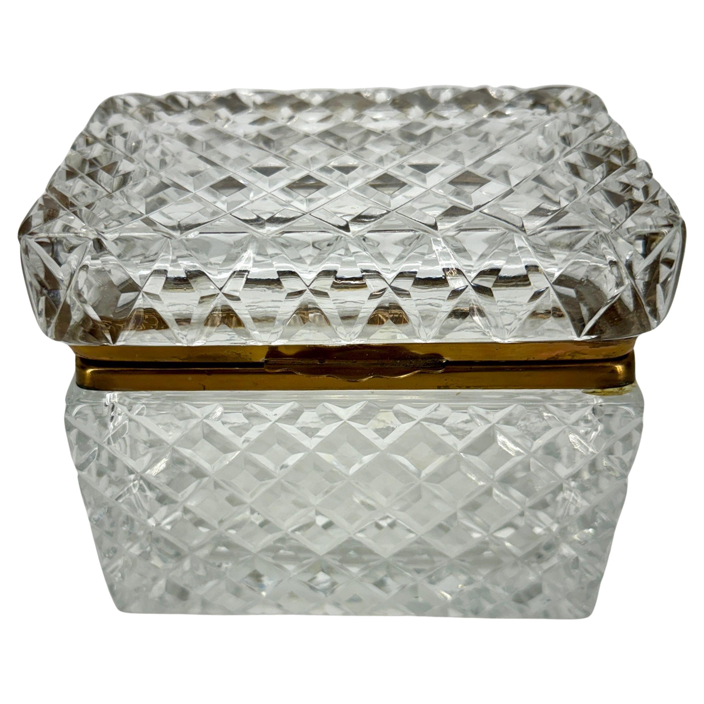 French antique rectangular cut crystal and brass jewelry box, vanity box.

A beautiful cut crystal and brass jewelry or vanity box. This small cut crystal box is perfect as a desk accessory, a candy dish, a vanity box or jewelry box. The lovely