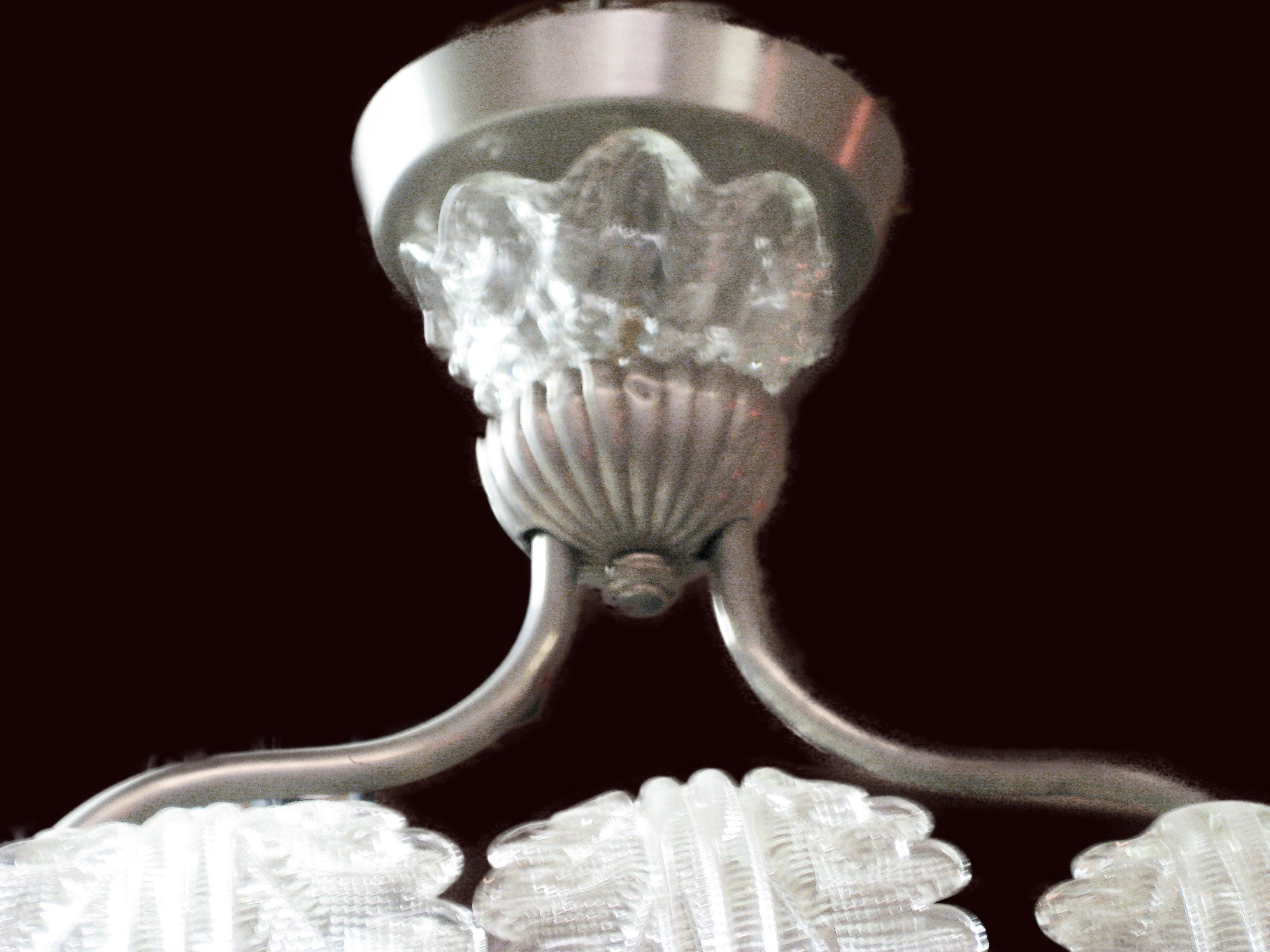 Rectangular Barovier e Toso Hand Blown, Frosted Glass Leaf Chandelier In Good Condition In New York City, NY