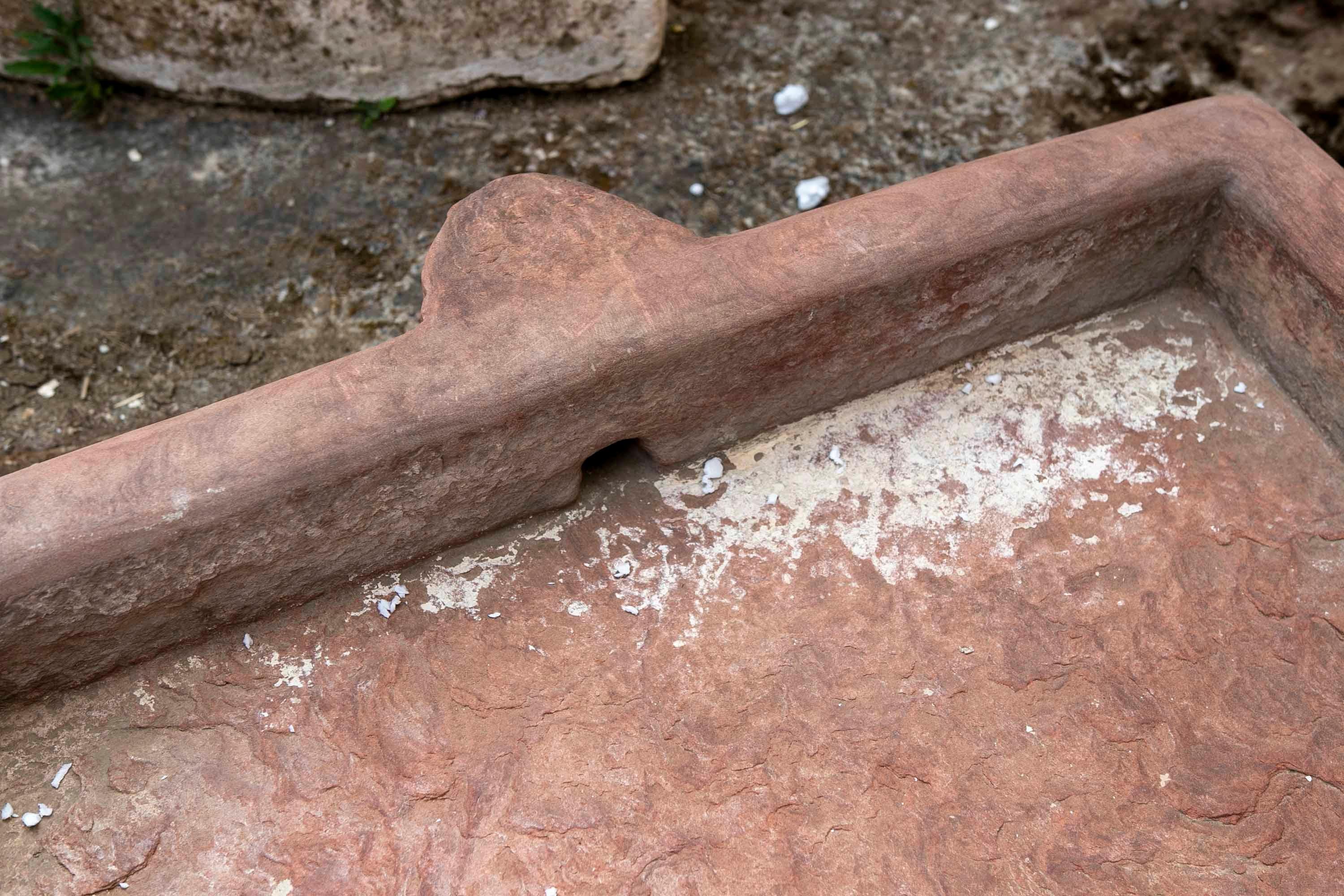 Rectangular Basin with Hand-Carved Red Stone Spout For Sale 6