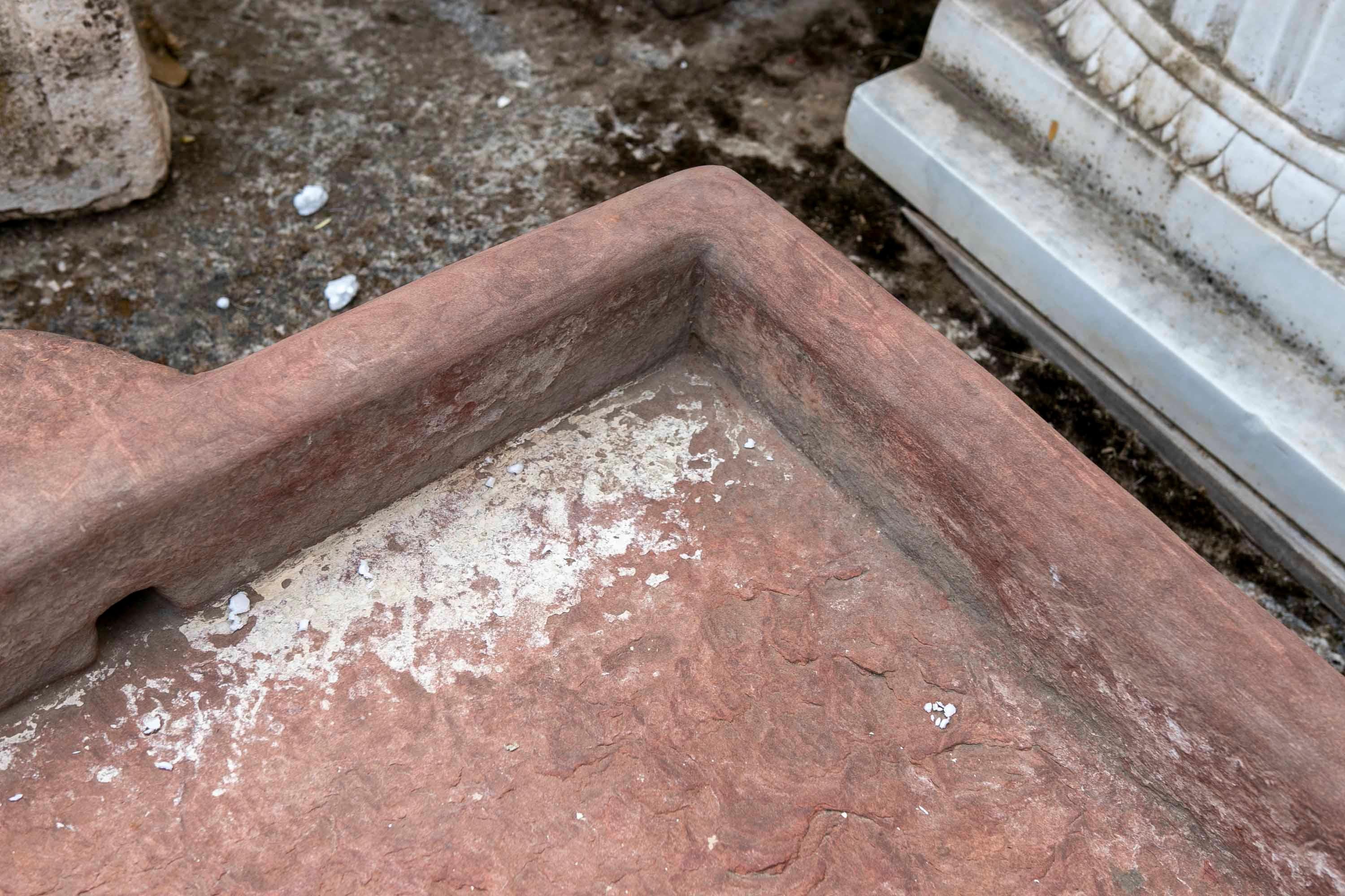 Rectangular Basin with Hand-Carved Red Stone Spout For Sale 5