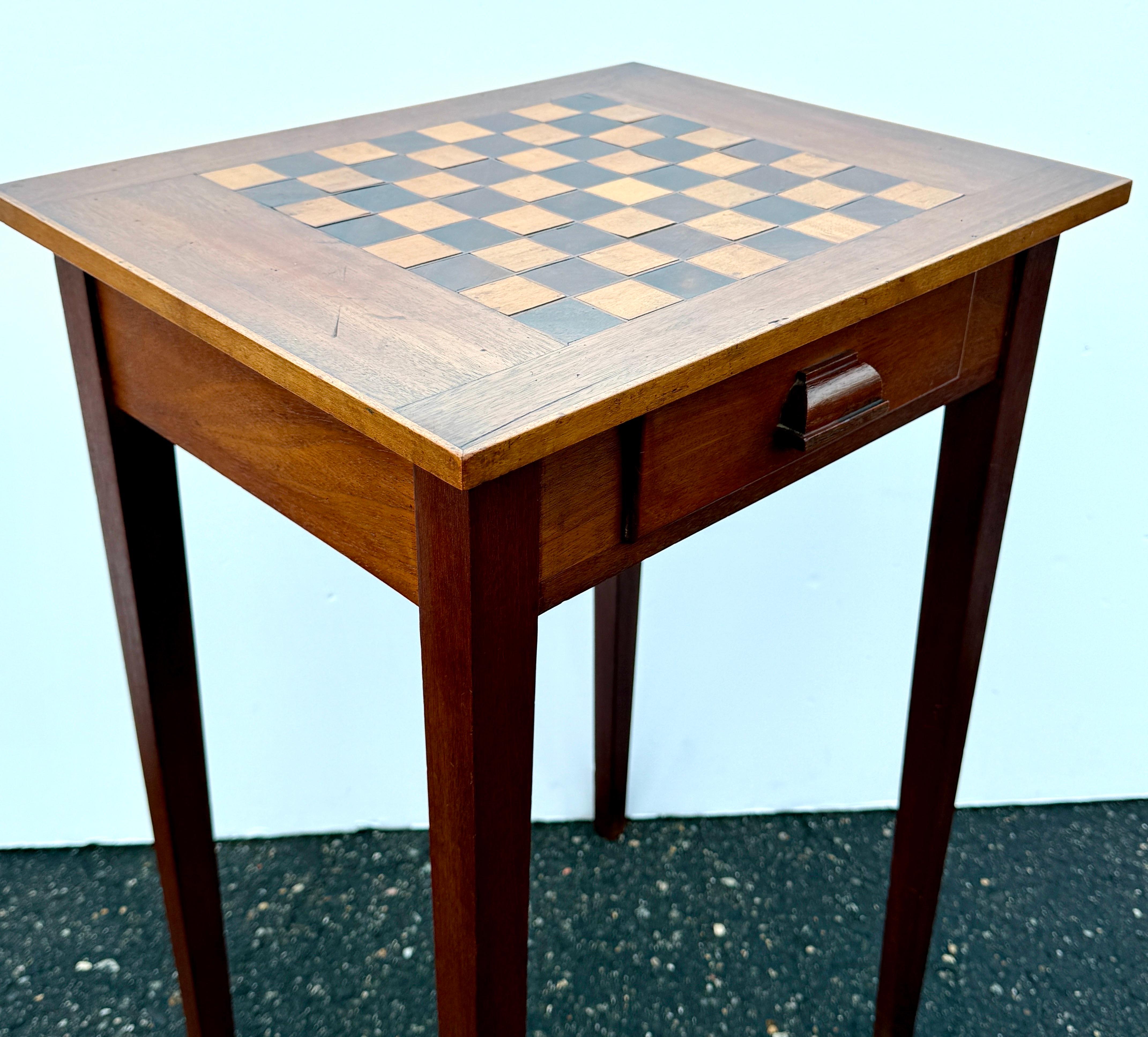 Table d'appoint rectangulaire Biedermeyer Game Chess avec tiroir en vente 3