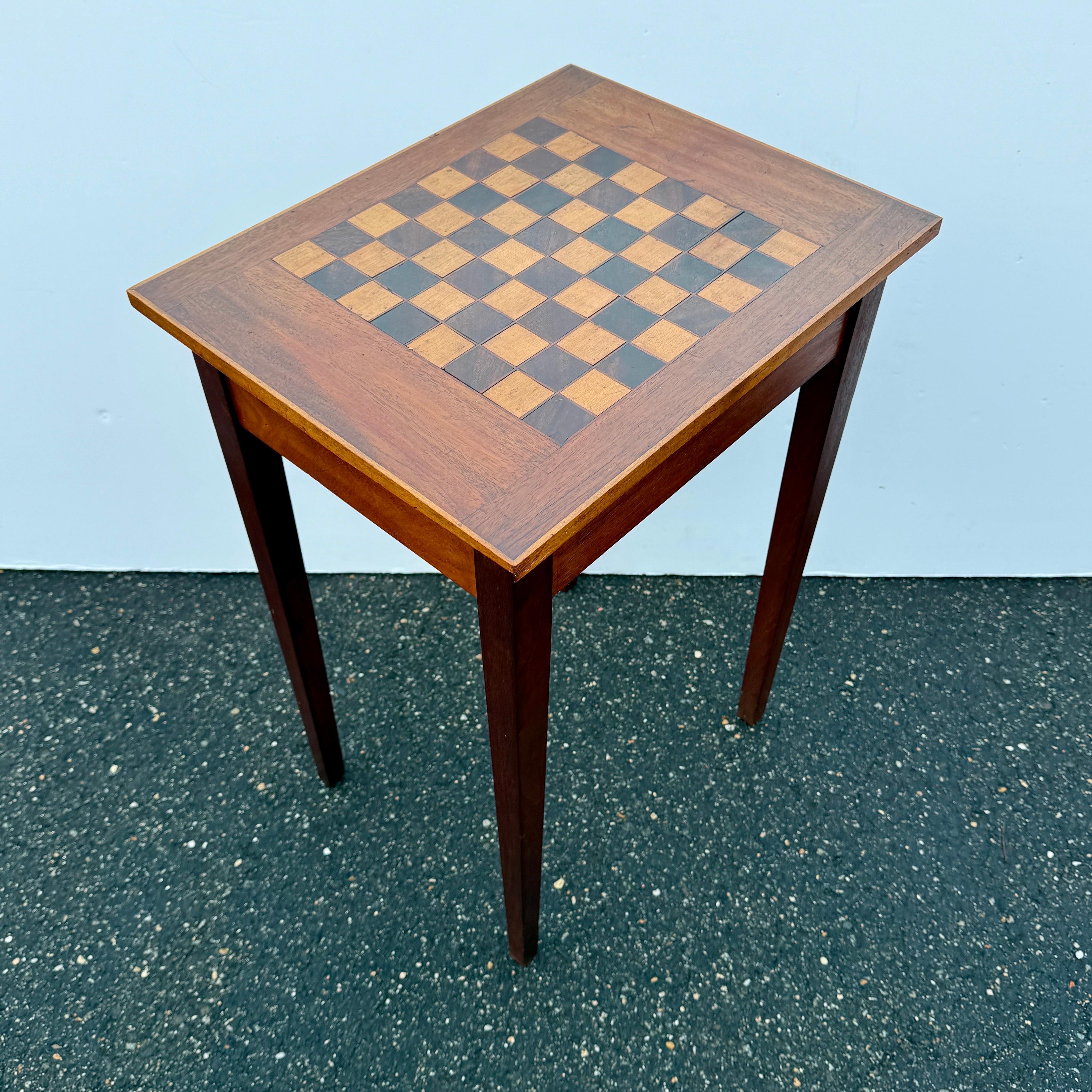 Table d'appoint rectangulaire Biedermeyer Game Chess avec tiroir en vente 4