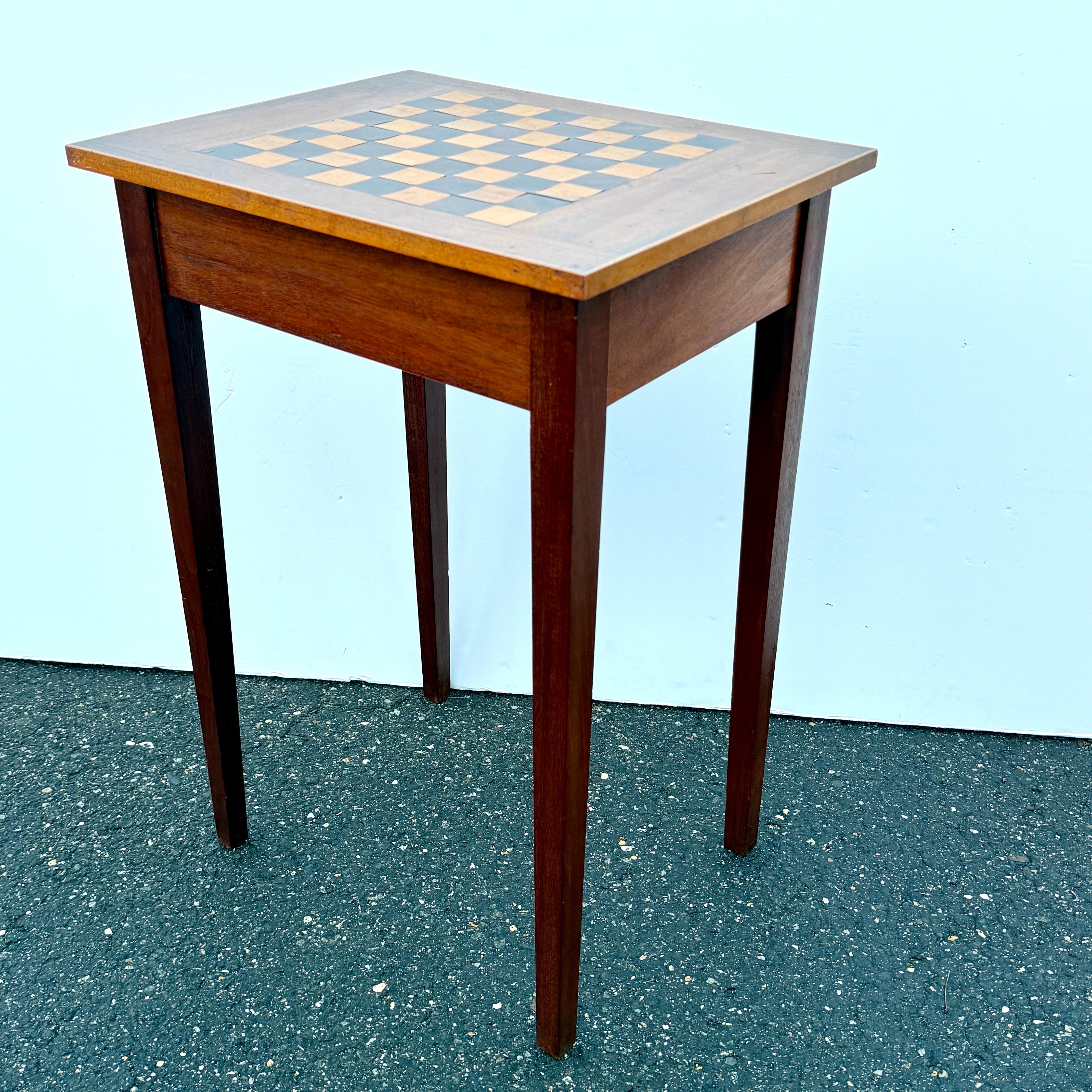 Table d'appoint rectangulaire Biedermeyer Game Chess avec tiroir en vente 5