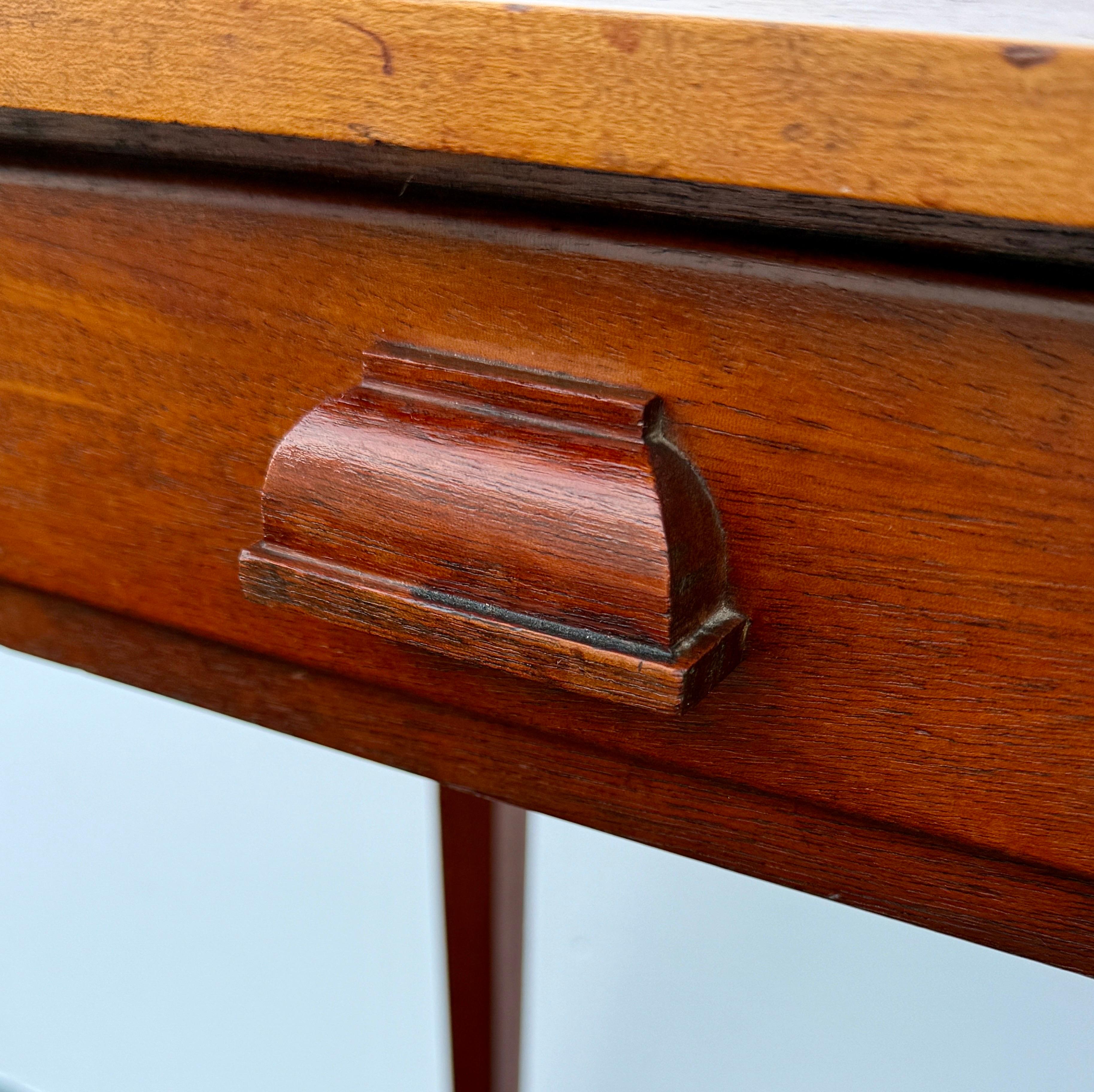 Bois Table d'appoint rectangulaire Biedermeyer Game Chess avec tiroir en vente