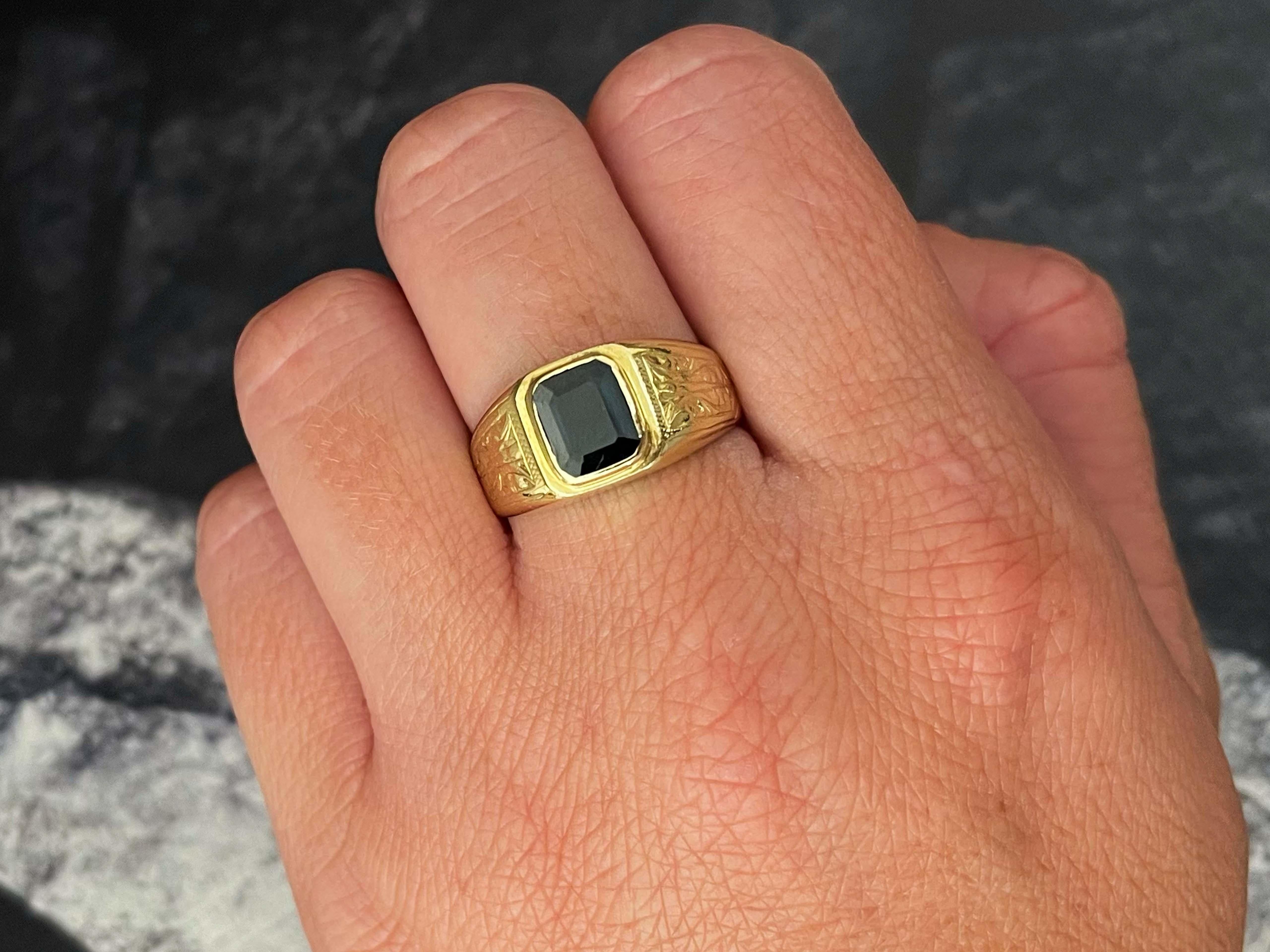 Item Specifications:

Metal: 18K Yellow Gold

Style: Statement Ring

Ring Size: 9 (resizing available for a fee)

Total Weight: 7.7 Grams

Gemstone Specifications:

Gemstone: 1 blue sapphire

Gemstone Measurements: 7.5 x 6.2 x 2.6
​
​Gemstone Carat