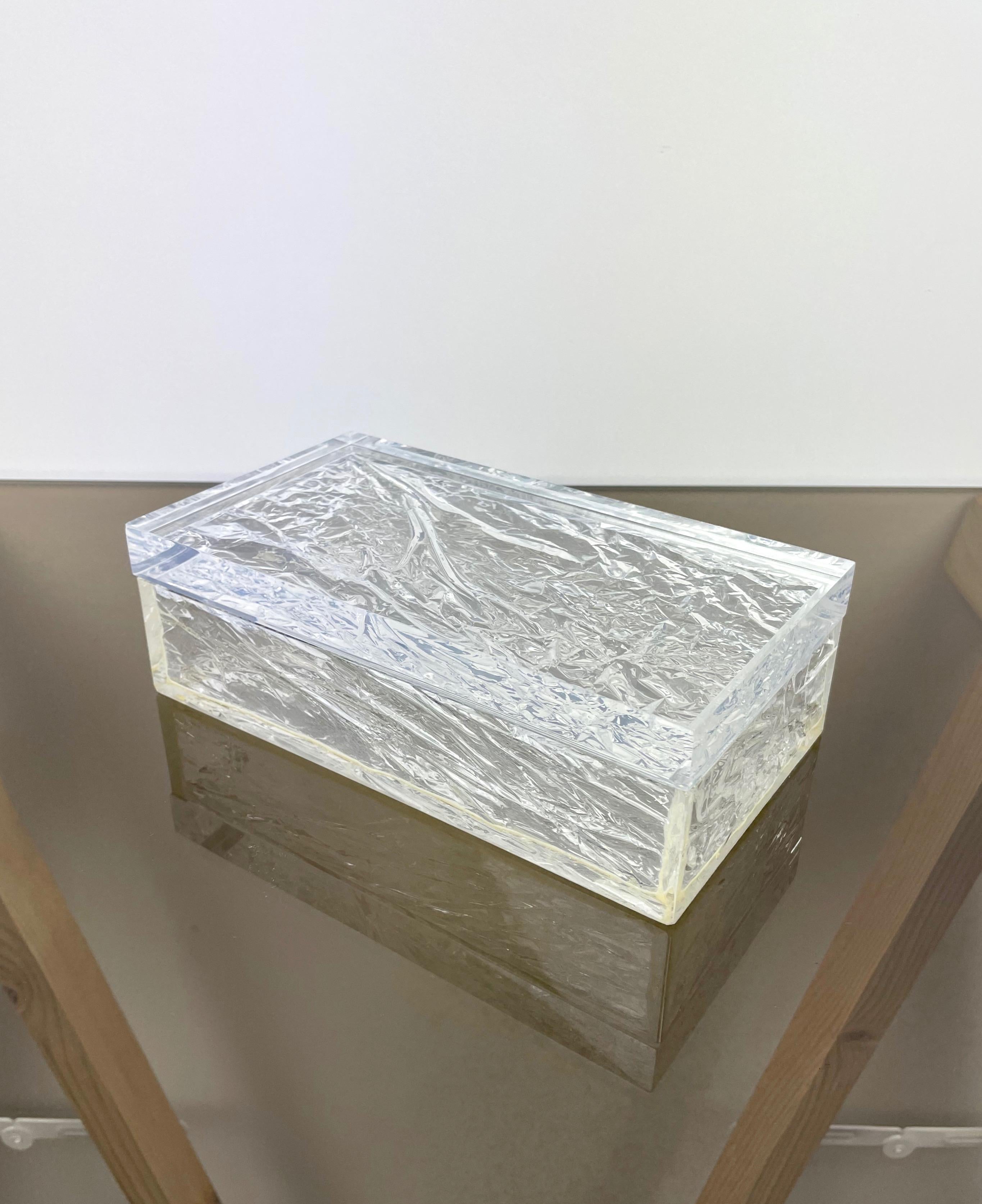Rectangular box made of ice-effect Lucite in the style of the Italian designer Willy Rizzo, 1970s.