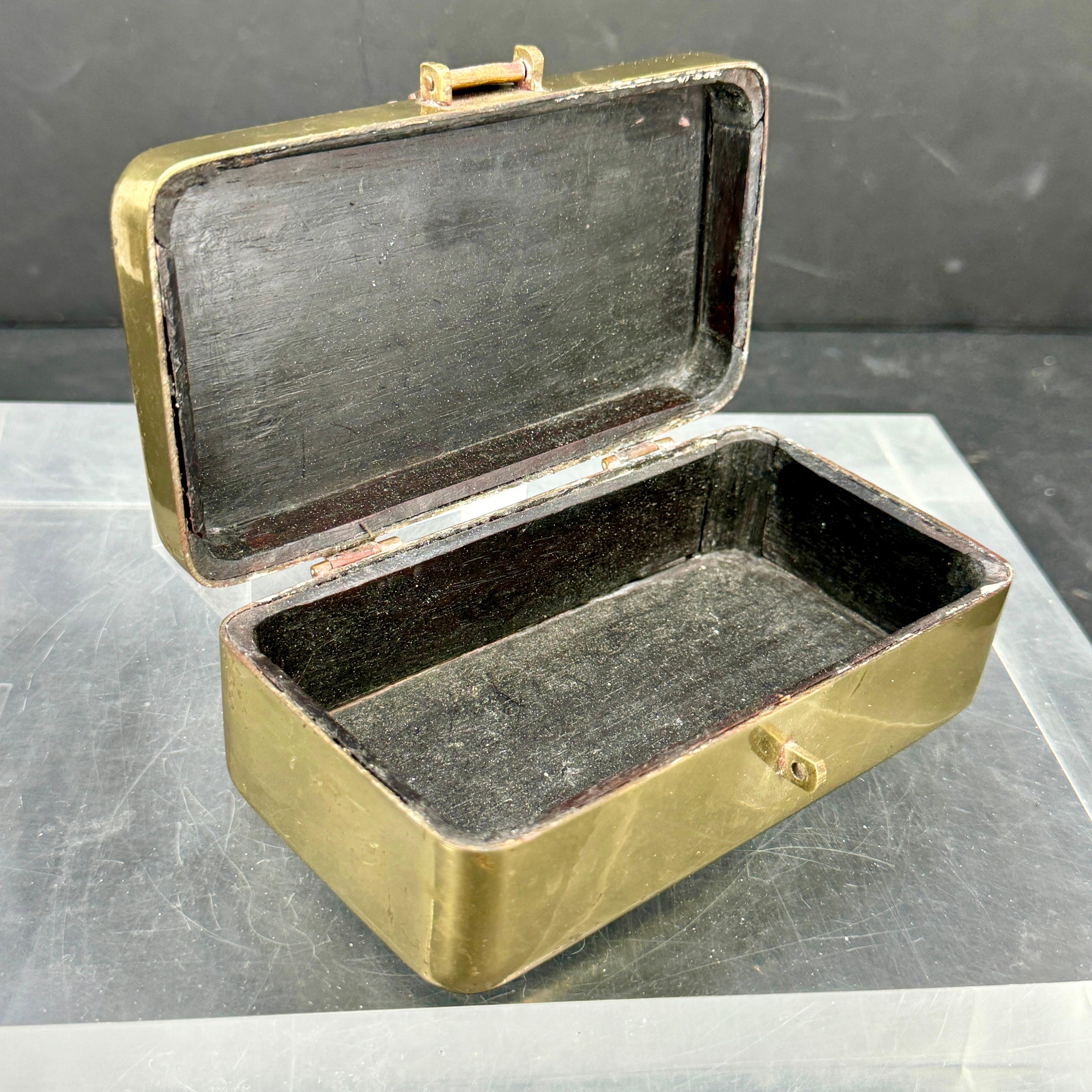Boîte à bijoux rectangulaire en laiton et bois de bronze, années 1950 en vente 1