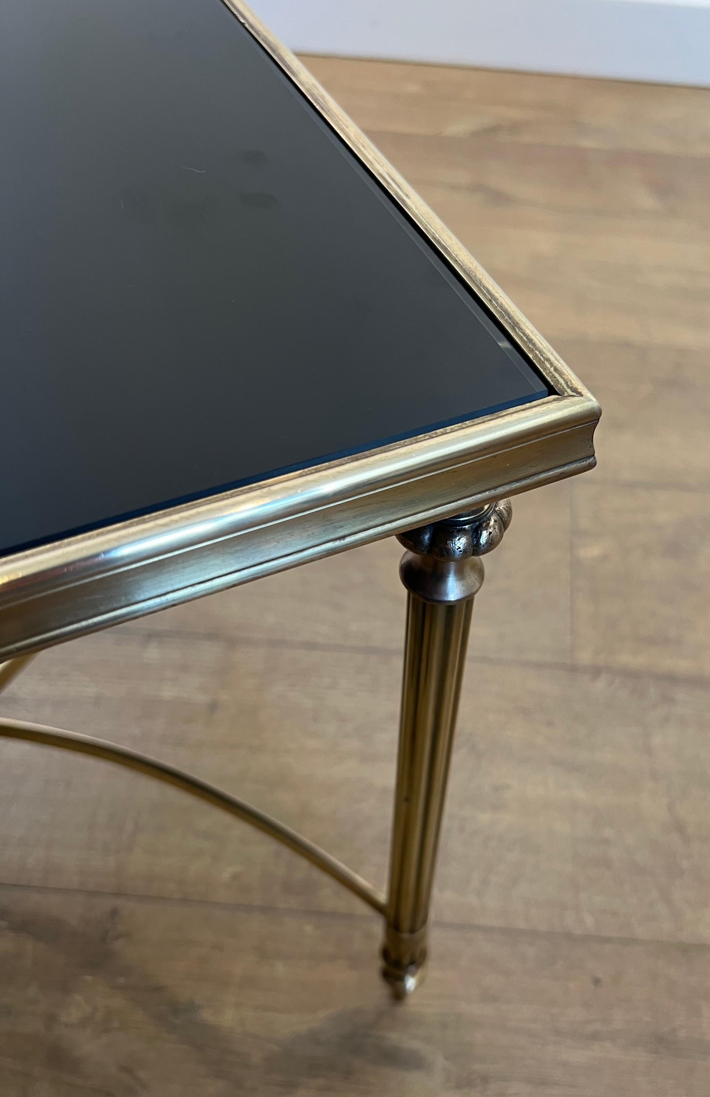 Table basse rectangulaire en laiton avec plateau en verre laqué noir par Maison Jansen en vente 6