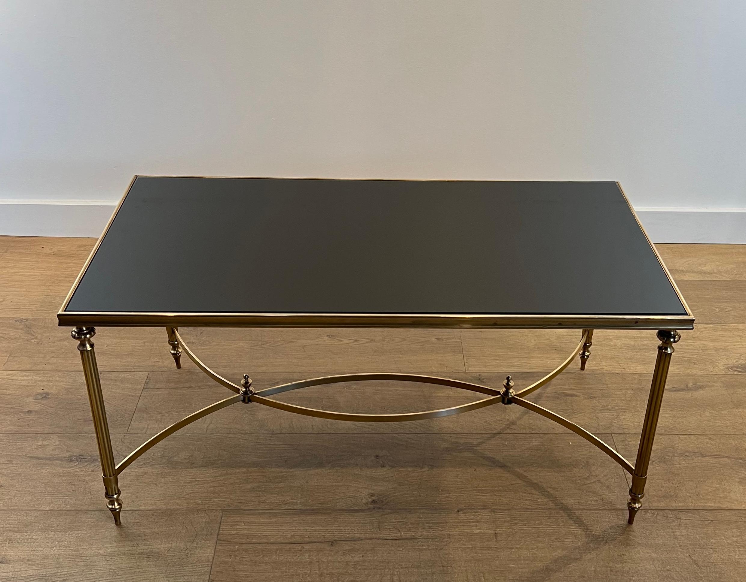 Table basse rectangulaire en laiton avec plateau en verre laqué noir par Maison Jansen en vente 11