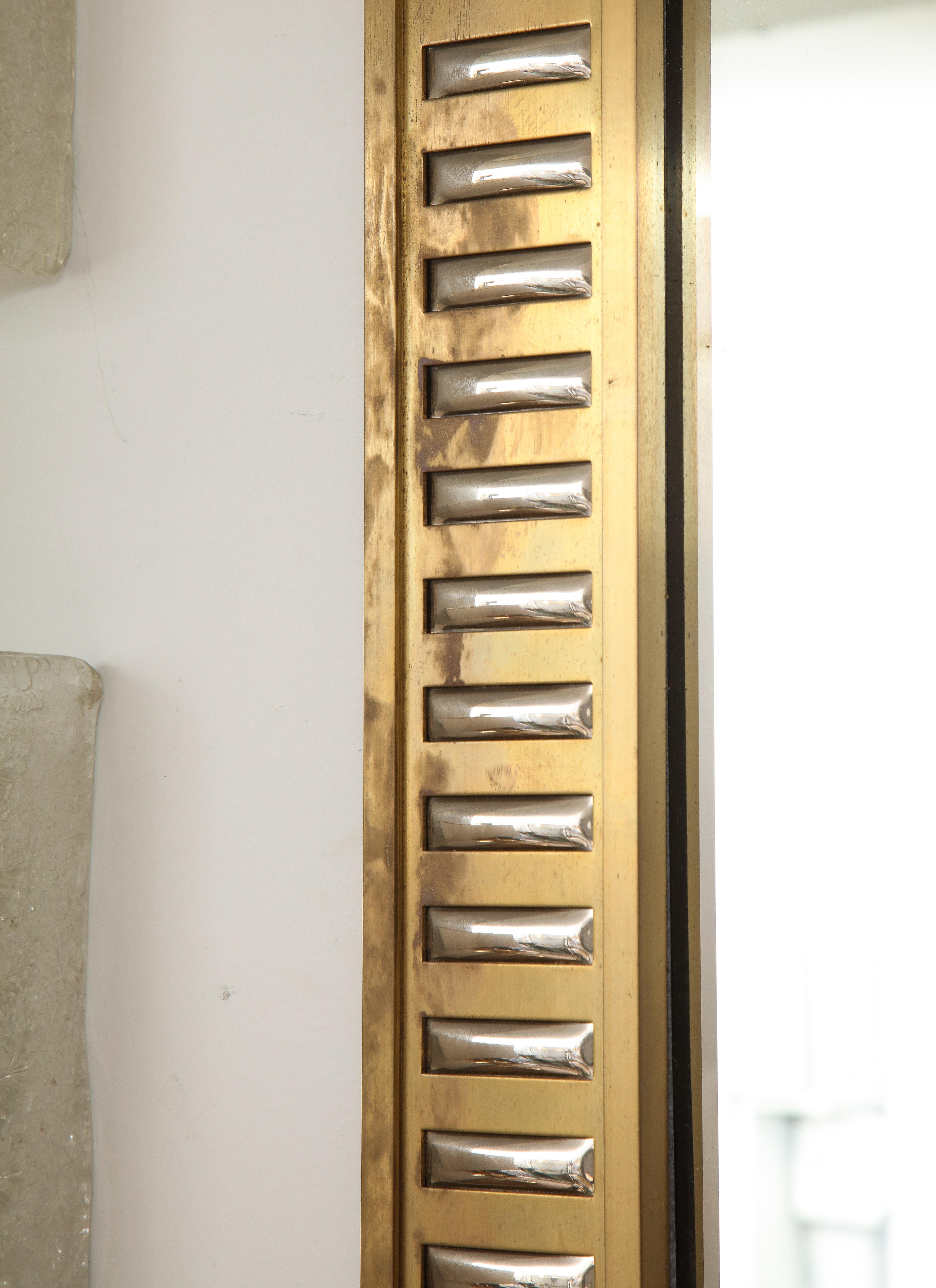 Rechteckiger Bronze-Spiegel mit Chrombeschlägen im neoklassischen Stil im Zustand „Hervorragend“ im Angebot in New York, NY