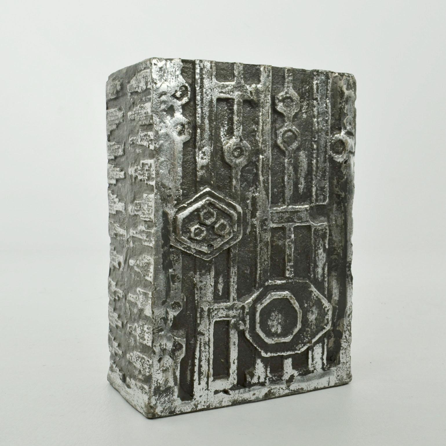 Rectangular Brutalist Steel Vase by Olaf Joff Norway, 1970 In Excellent Condition For Sale In London, GB