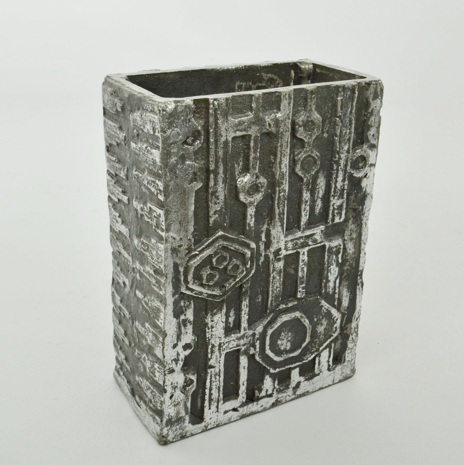 Rectangular Brutalist Steel Vase by Olaf Joff Norway, 1970 For Sale 1