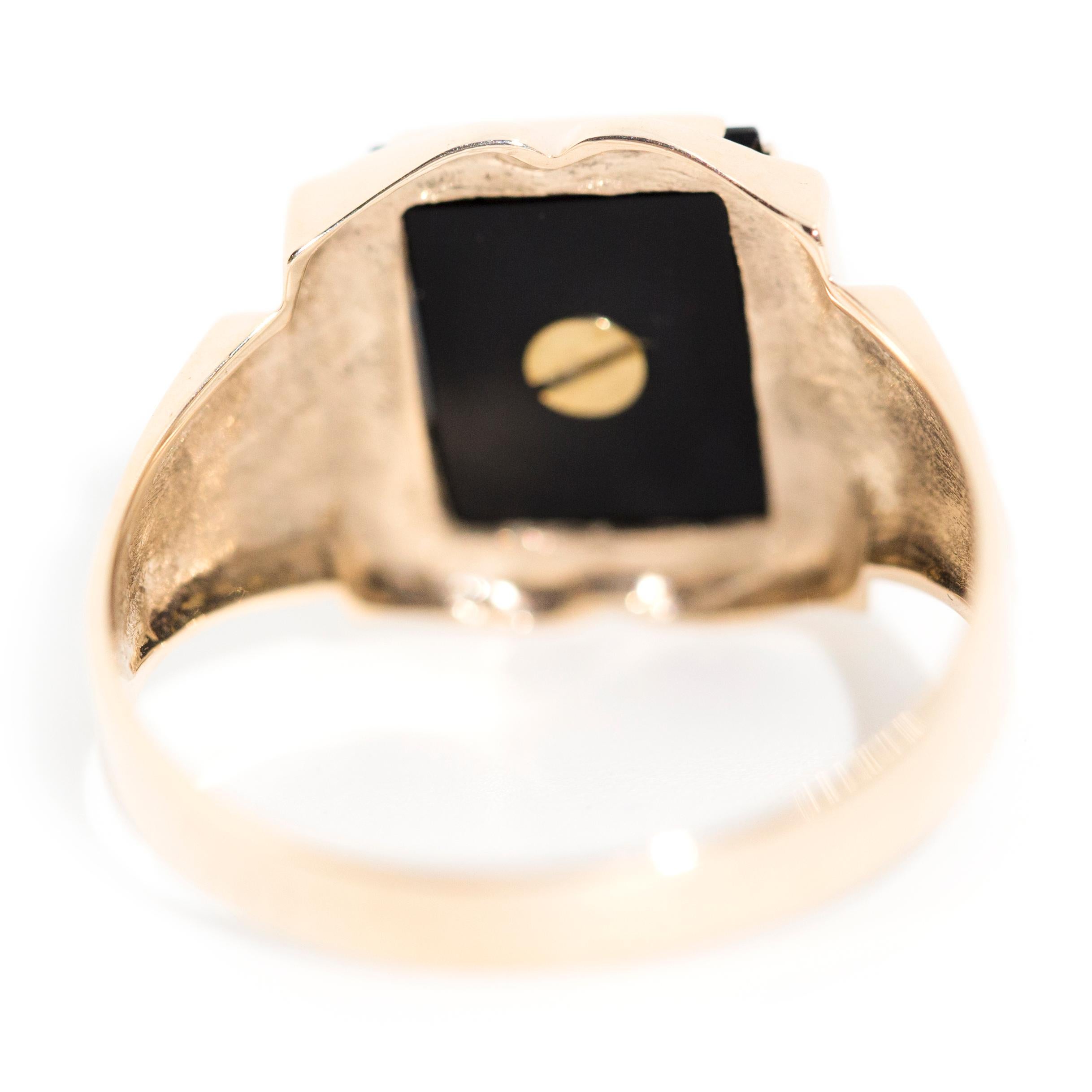 Rectangular Buff Top Onyx Vintage Men's Signet Ring in 9 Carat Yellow Gold 4