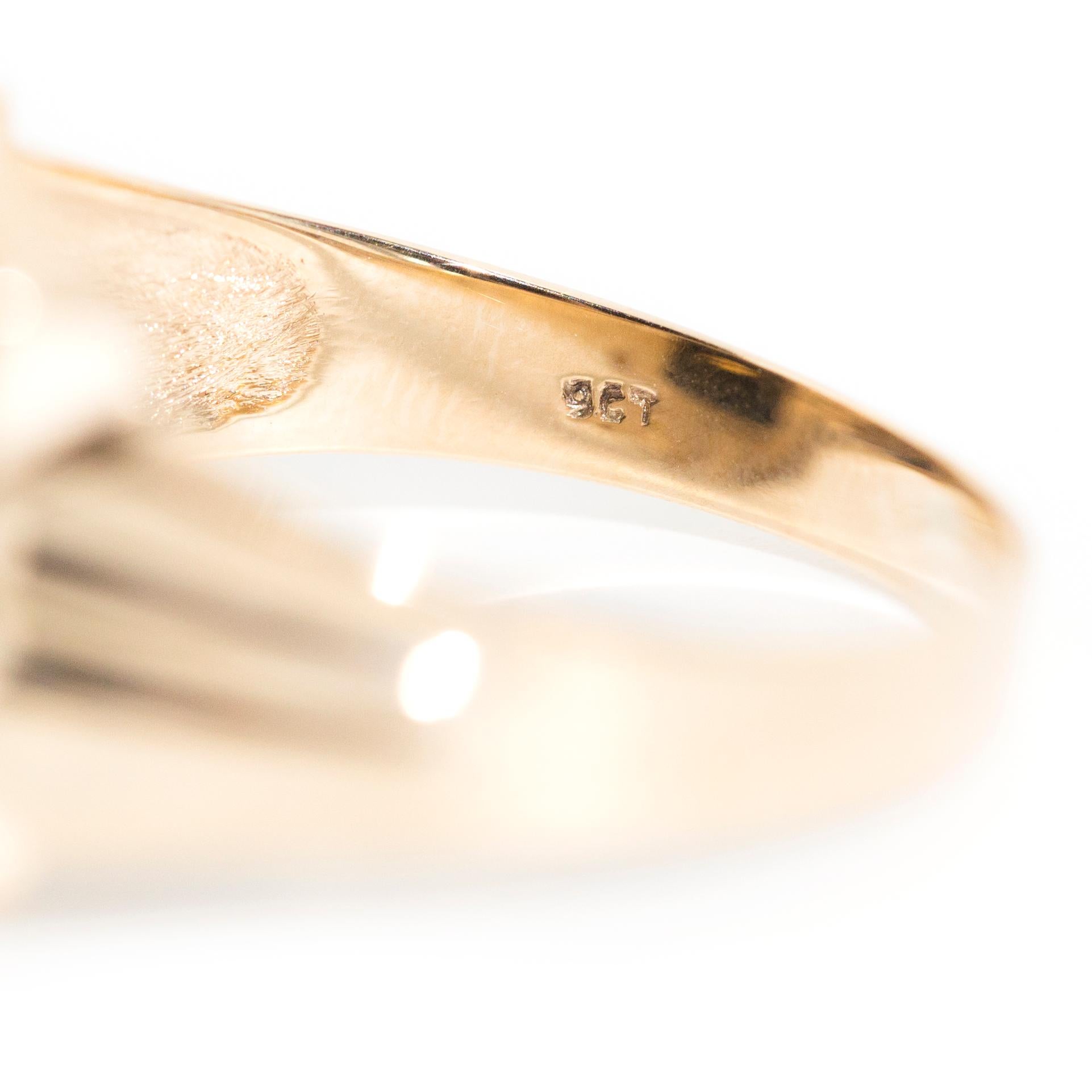 Rectangular Buff Top Onyx Vintage Men's Signet Ring in 9 Carat Yellow Gold 6