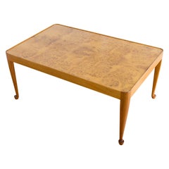 Table basse rectangulaire en bois de ronce par Josef Frank pour Svenskt Tenn