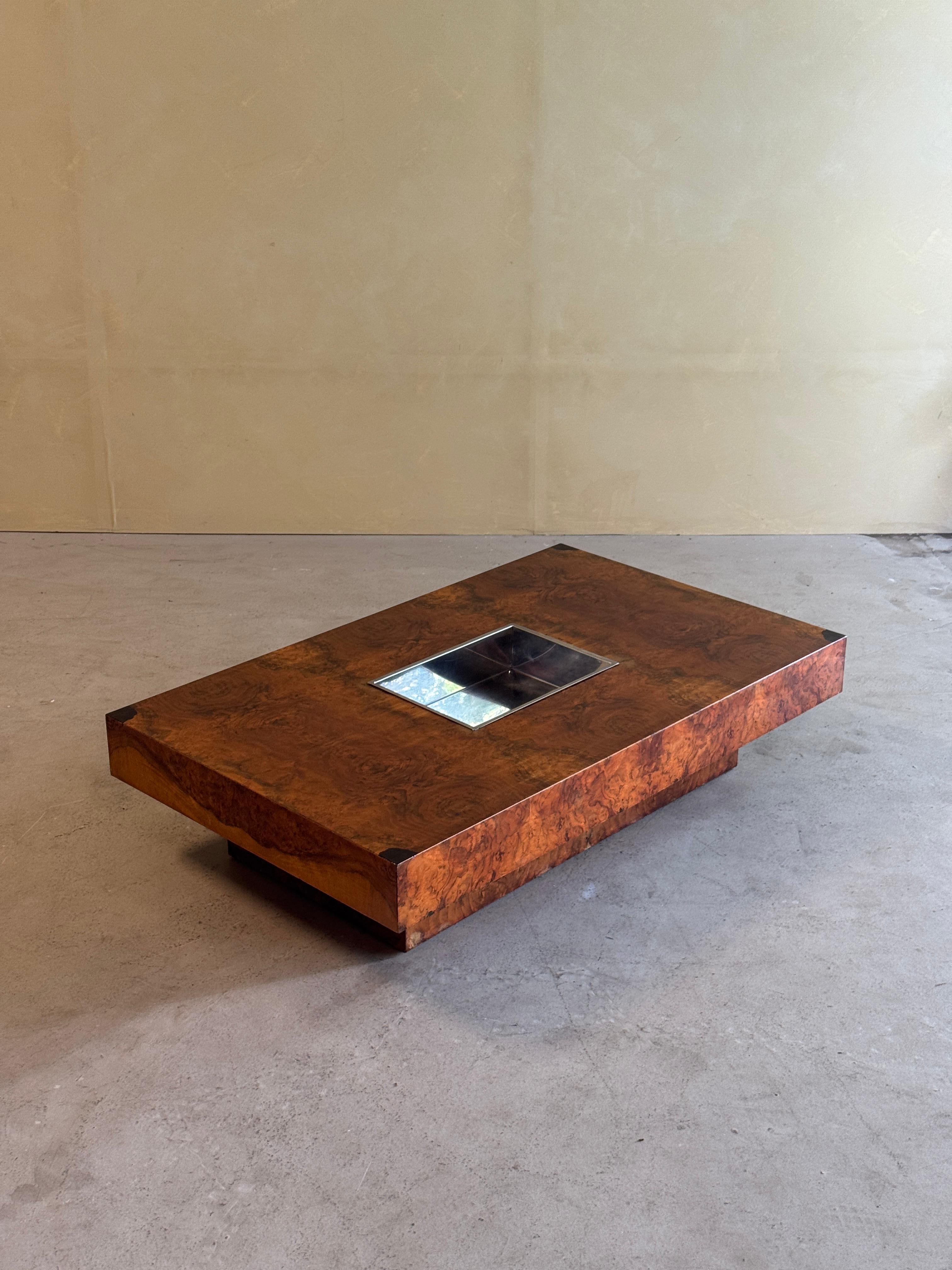 Rectangular Burlwood Coffeetable In Excellent Condition For Sale In Sint-Niklaas, VOV