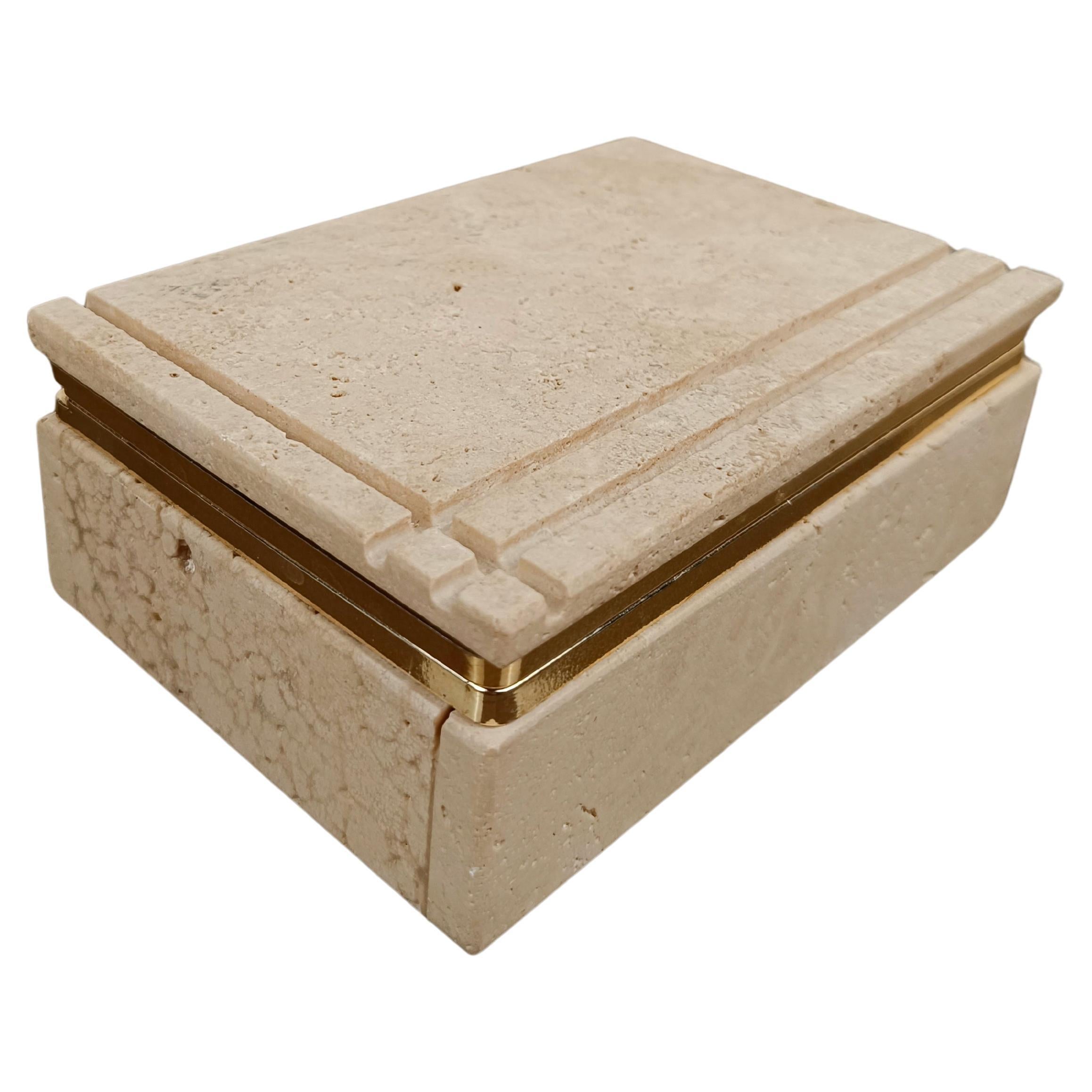 Rectangular Carved Travertine Box in the style of Fratelli Mannelli Italy 1970s  For Sale