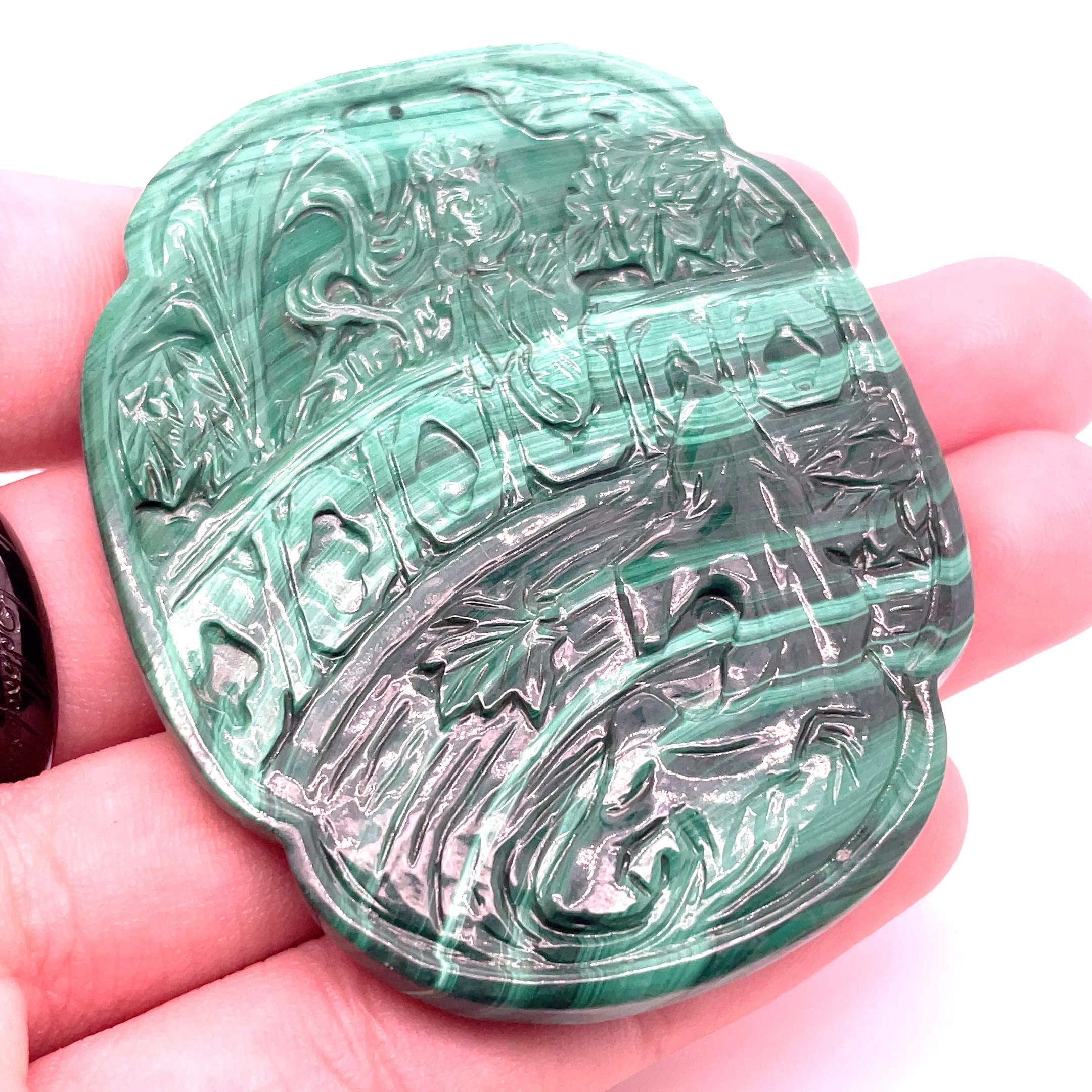 Ciondolo rettangolare con intaglio e Lady Cts 297,95 in vendita 5