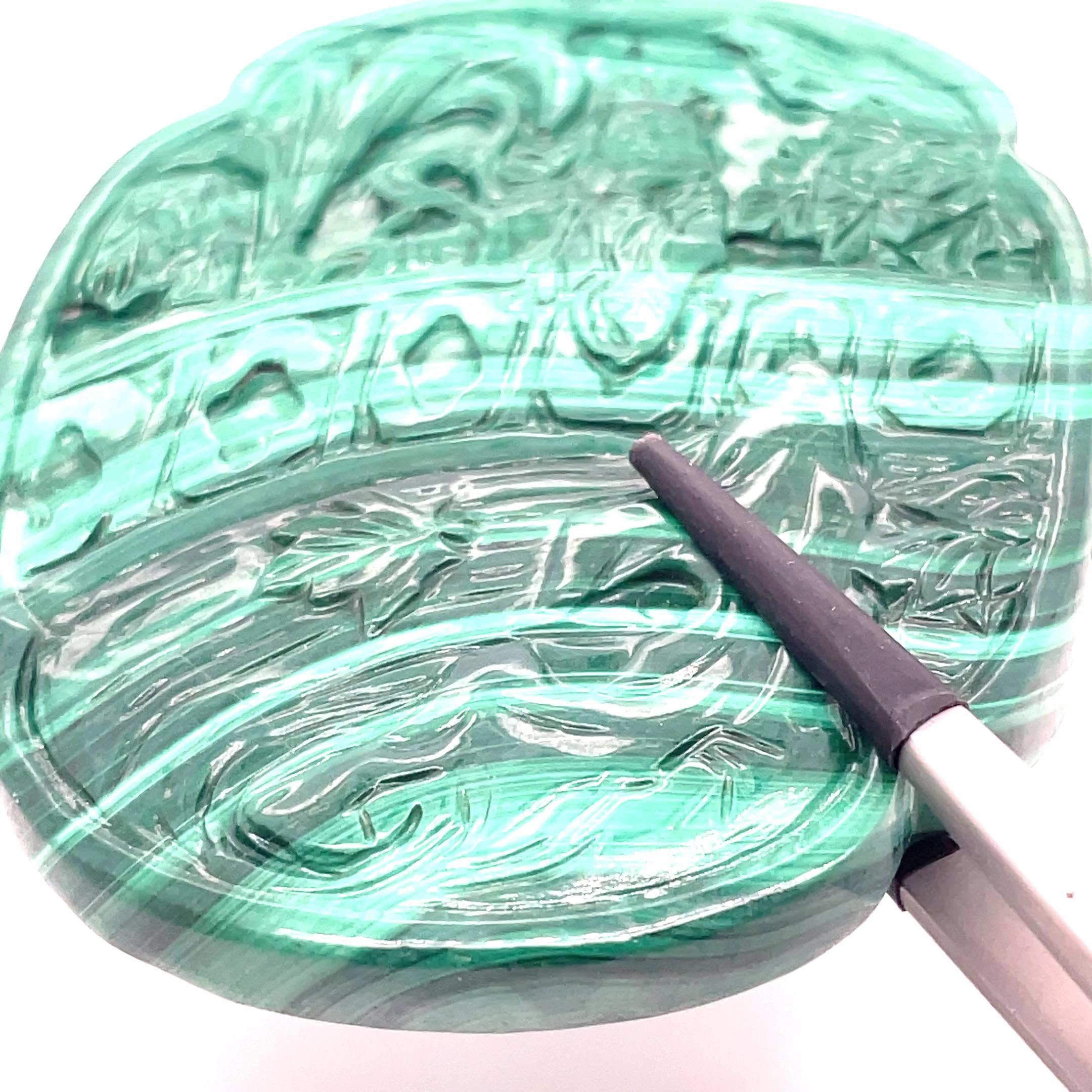 Ciondolo rettangolare con intaglio e Lady Cts 297,95 in vendita 1