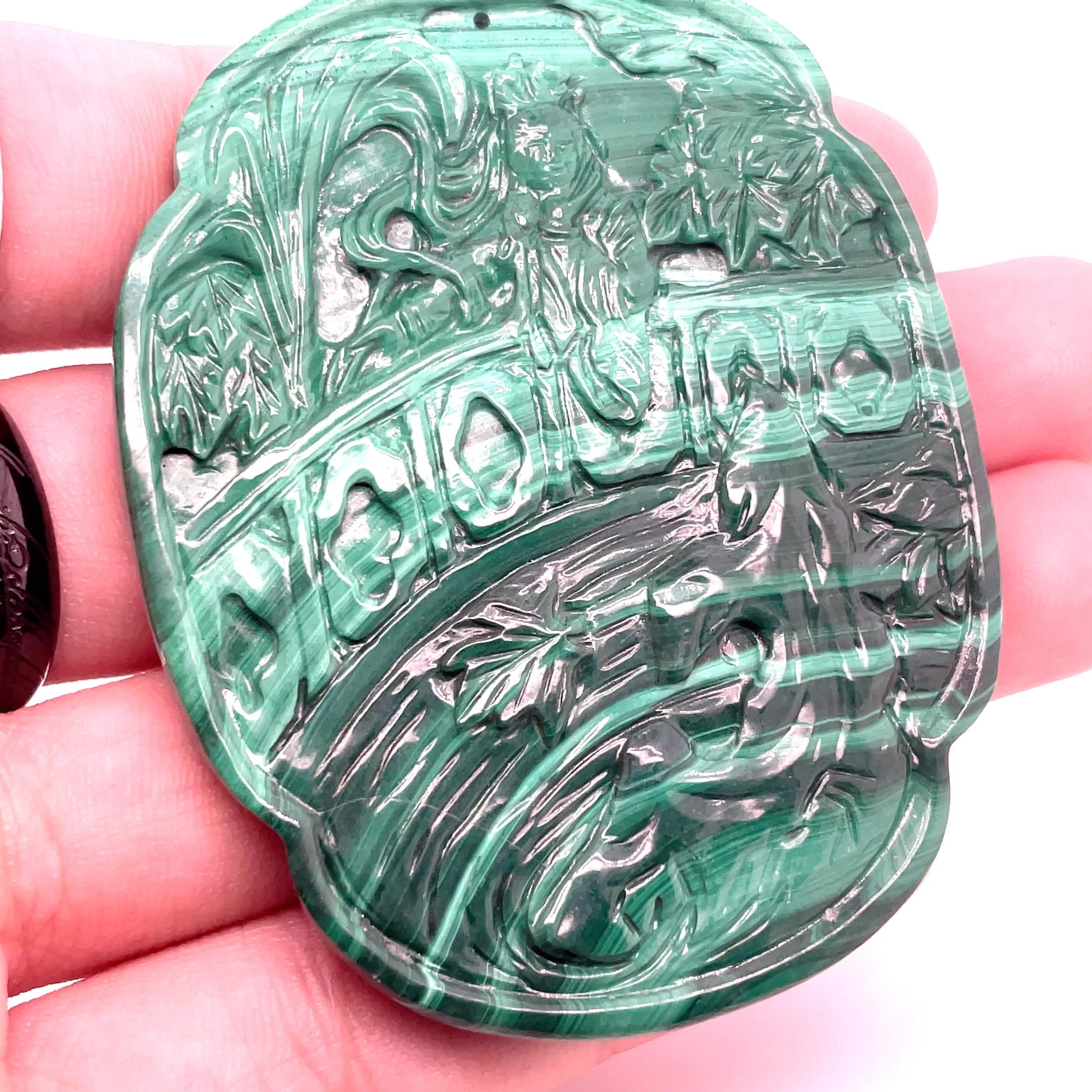 Ciondolo rettangolare con intaglio e Lady Cts 297,95 in vendita 4