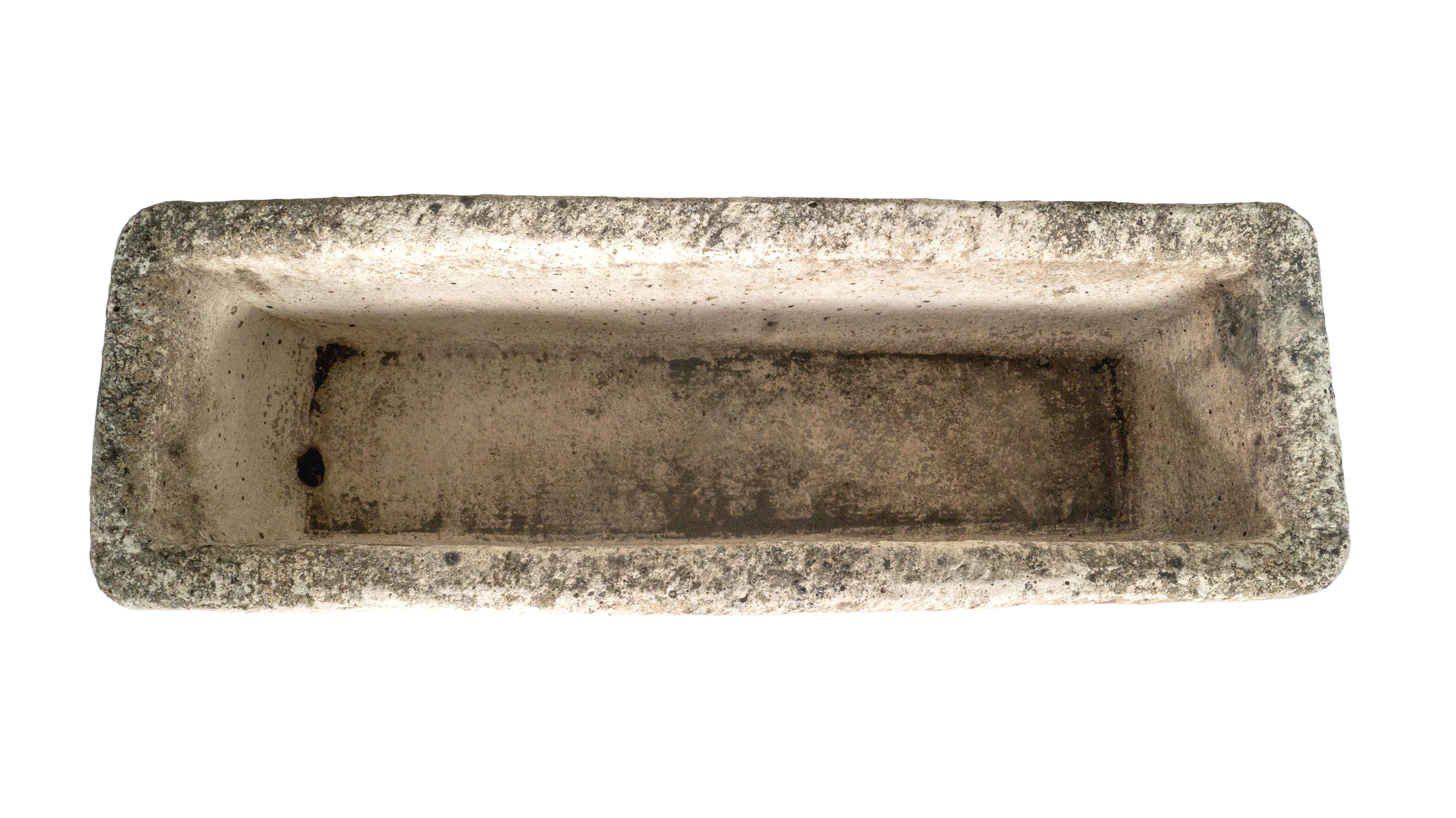 Rechteckiges handgeschnitztes Pflanzgefäß aus Stein (20. Jahrhundert) im Angebot